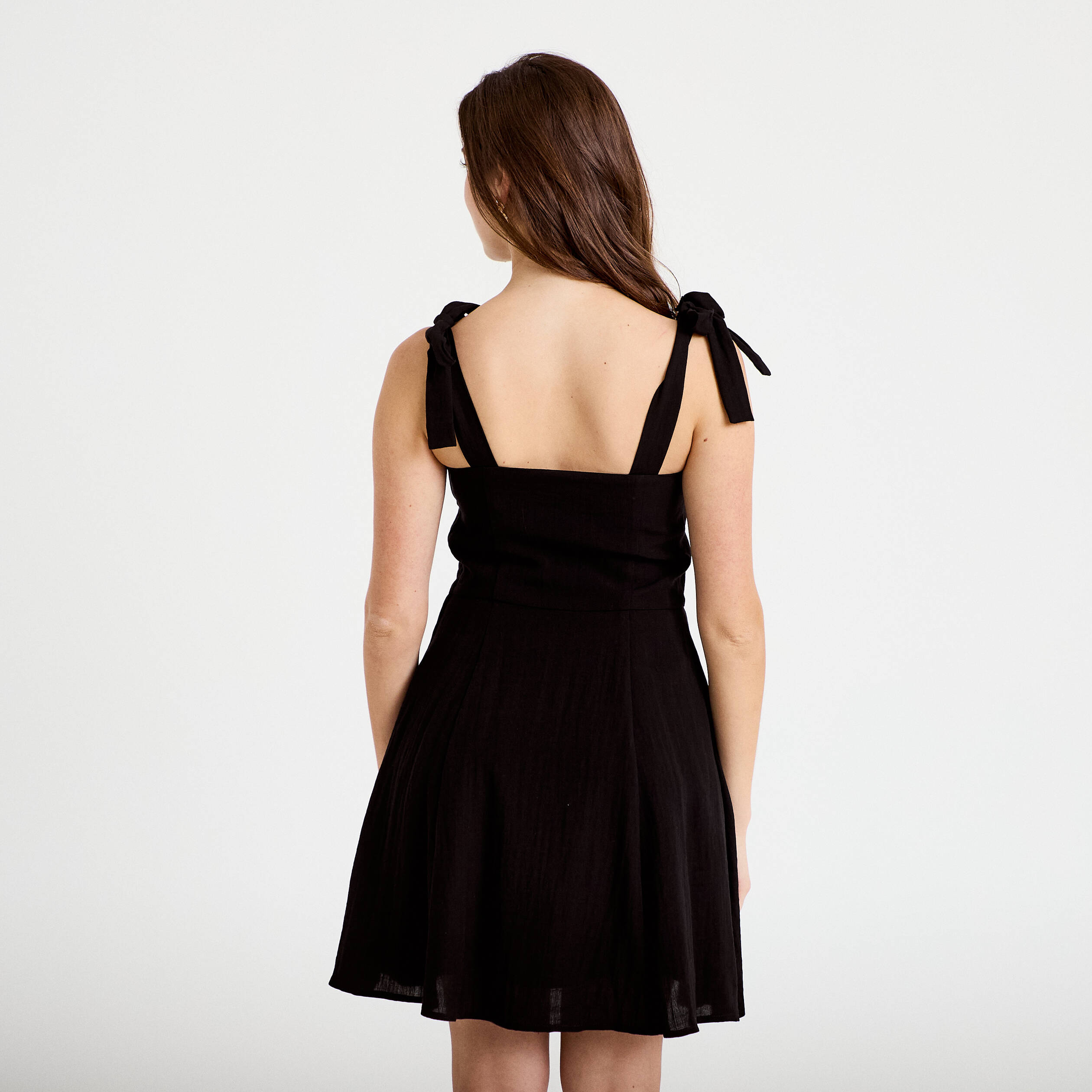 Robe patineuse courte &agrave; fines bretelles noir femme