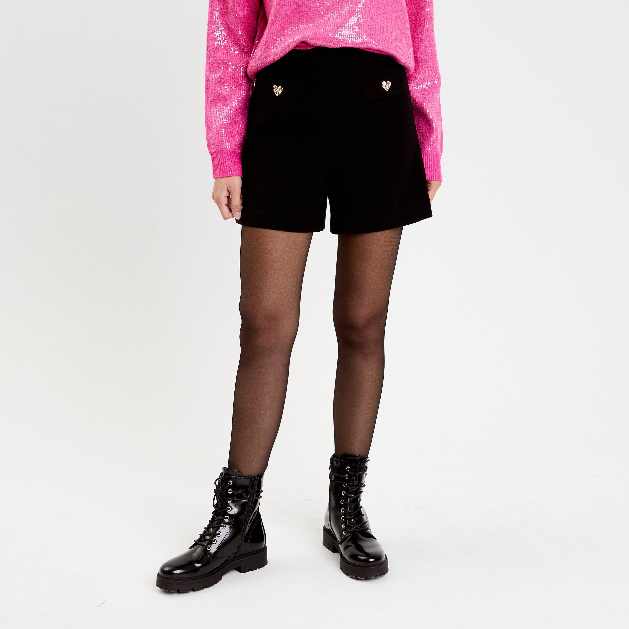 Short stretch d&eacute;tails coeur noir femme