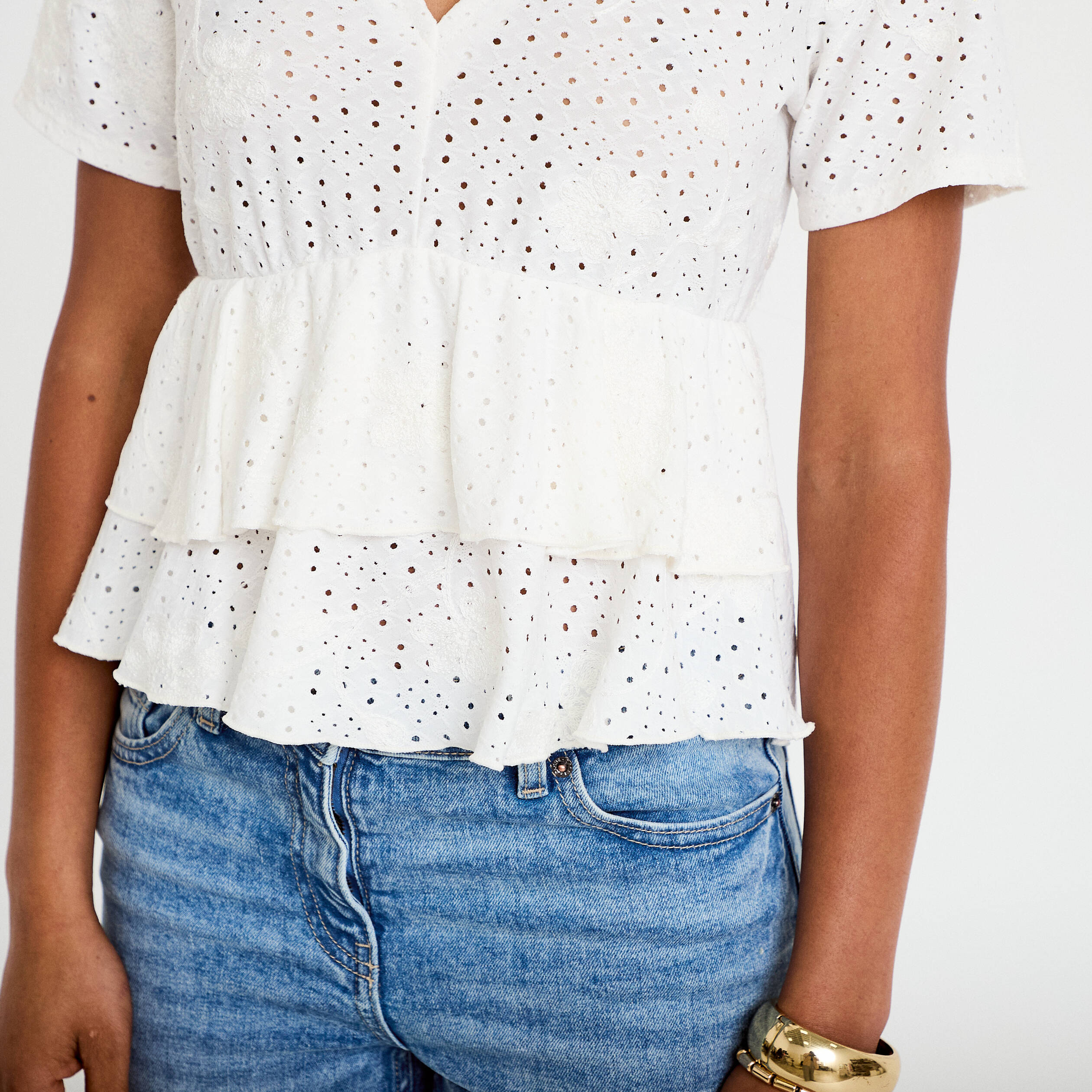 Blouse d&eacute;collet&eacute; manches courtes ecru femme