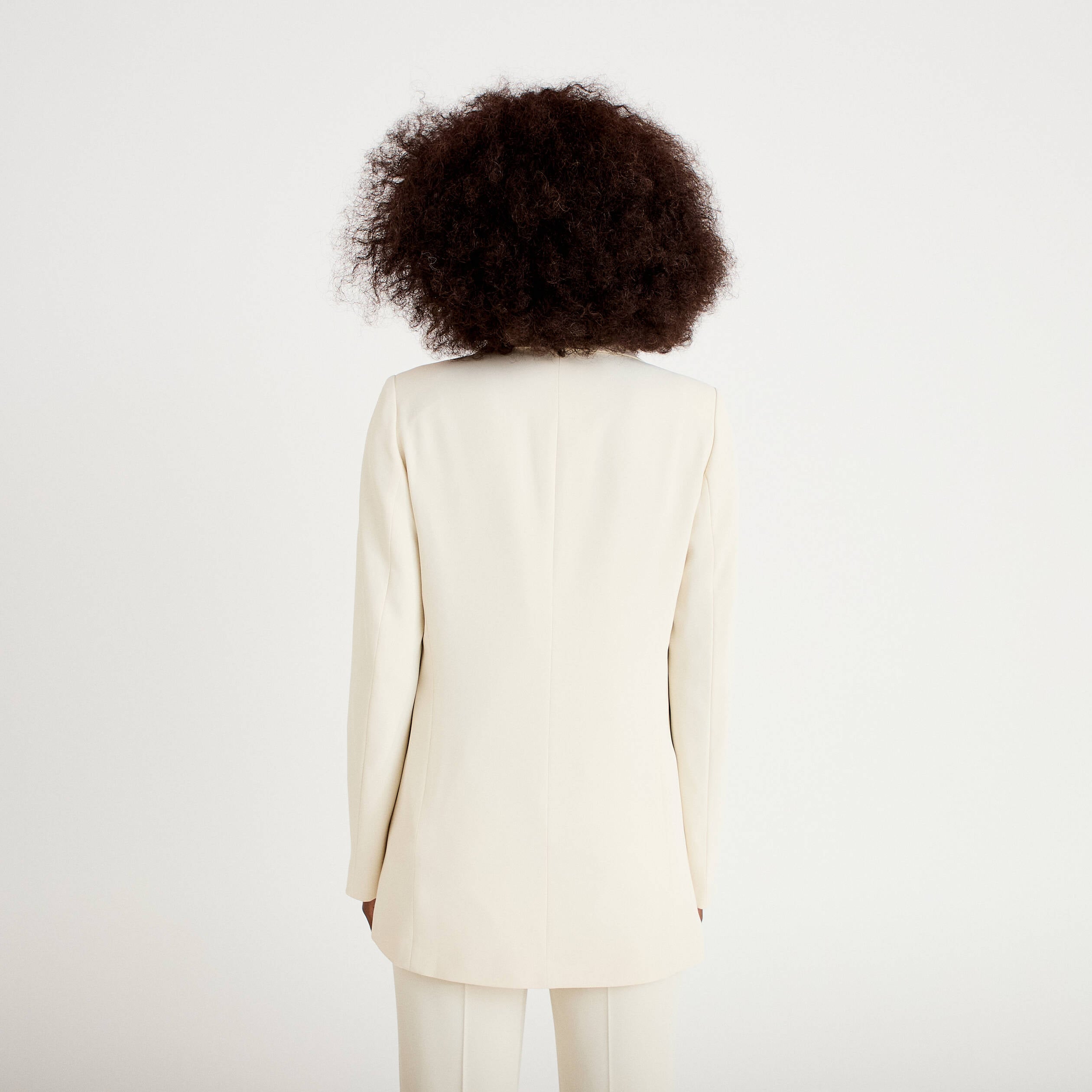 Veste cintr&eacute;e manches longues ecru femme