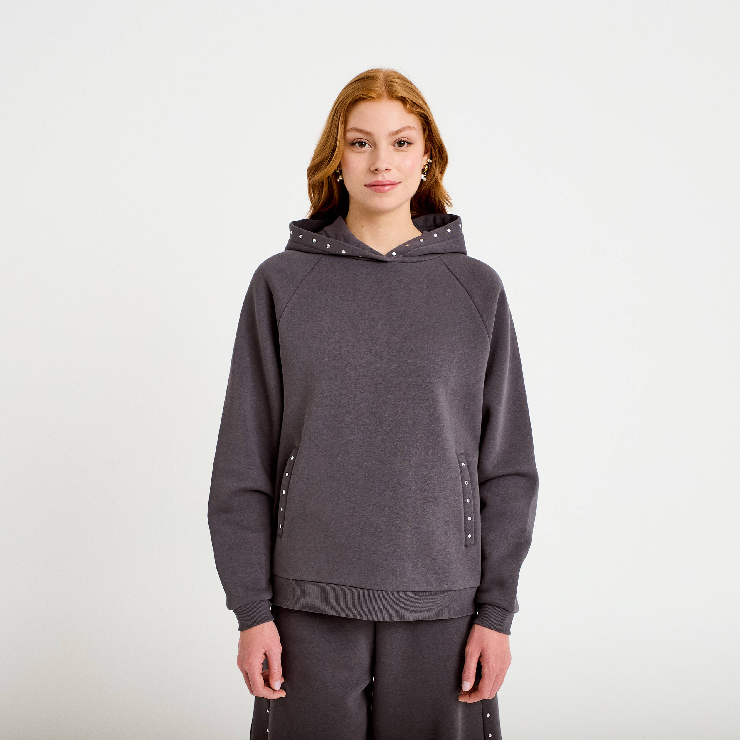 Sweat oversize &agrave; capuche manches longues gris fonc&eacute; femme