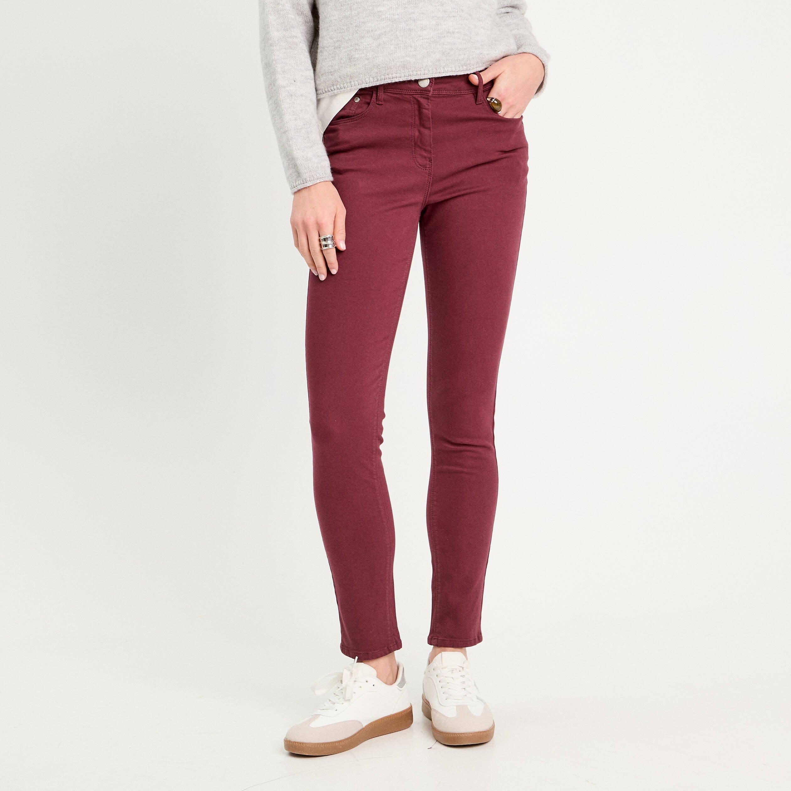 Jeans slim 5 poches violet fonc&eacute; femme