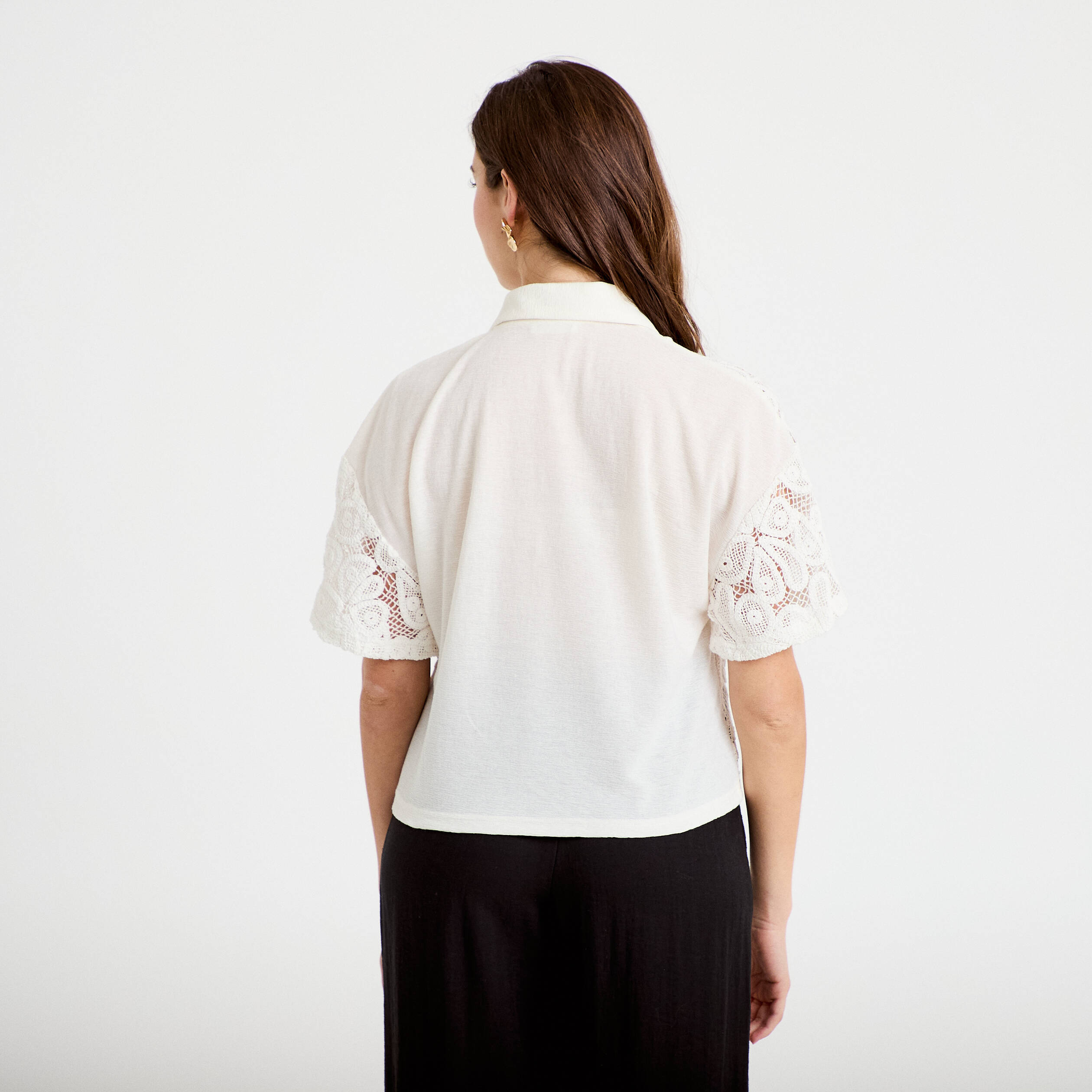 Chemise macram&eacute; manches courtes ecru femme