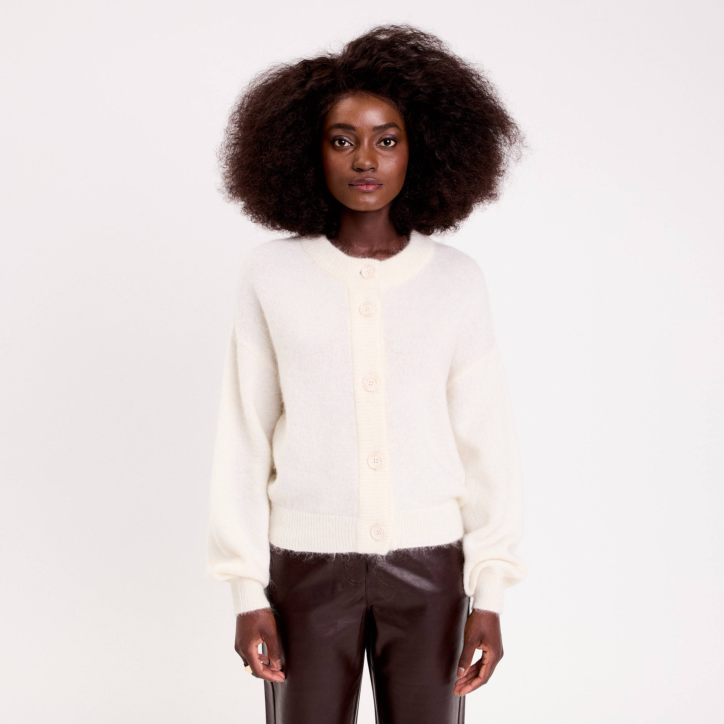 Gilet boutonn&eacute; ecru femme
