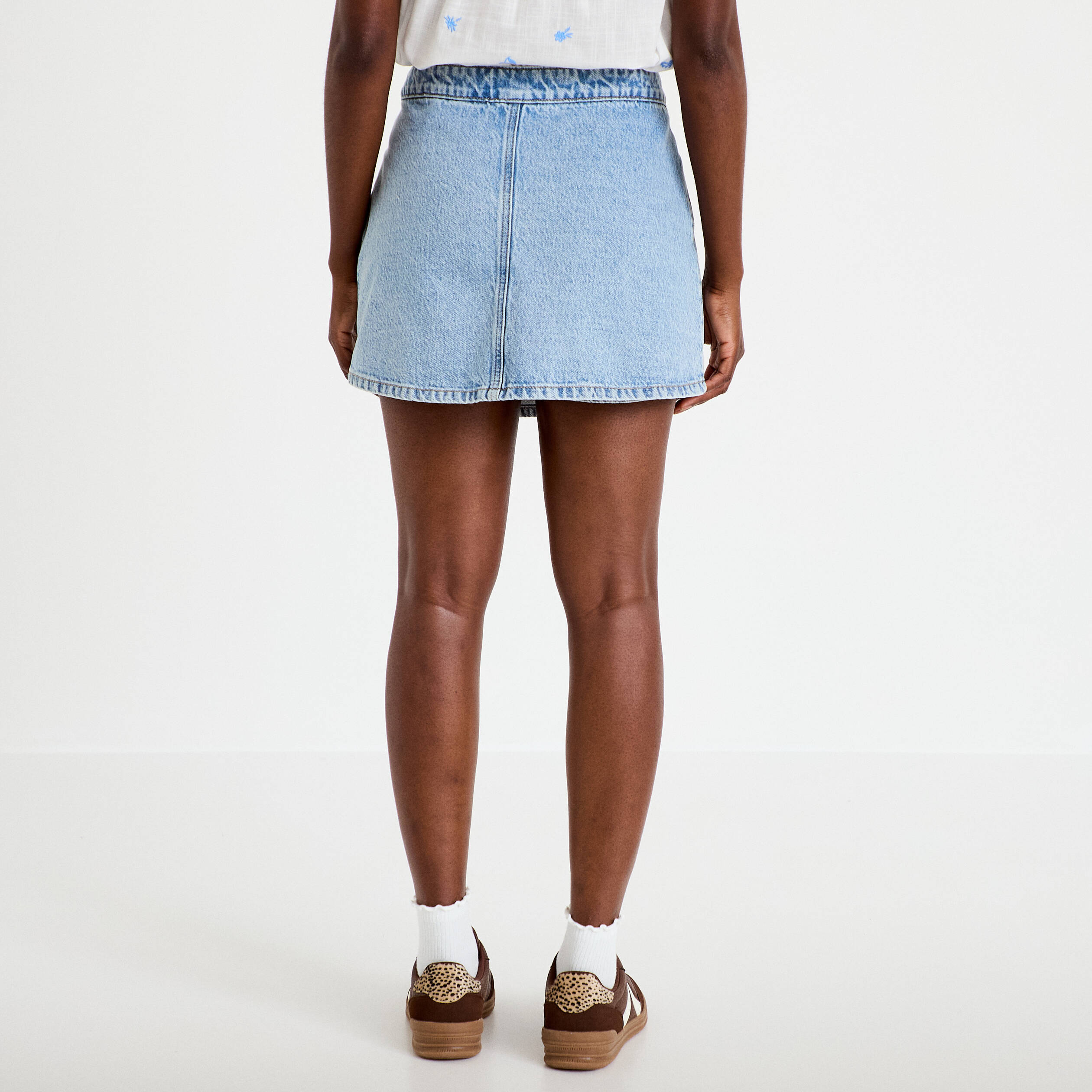 Jupe-short trap&egrave;ze en jean denim triple stone femme