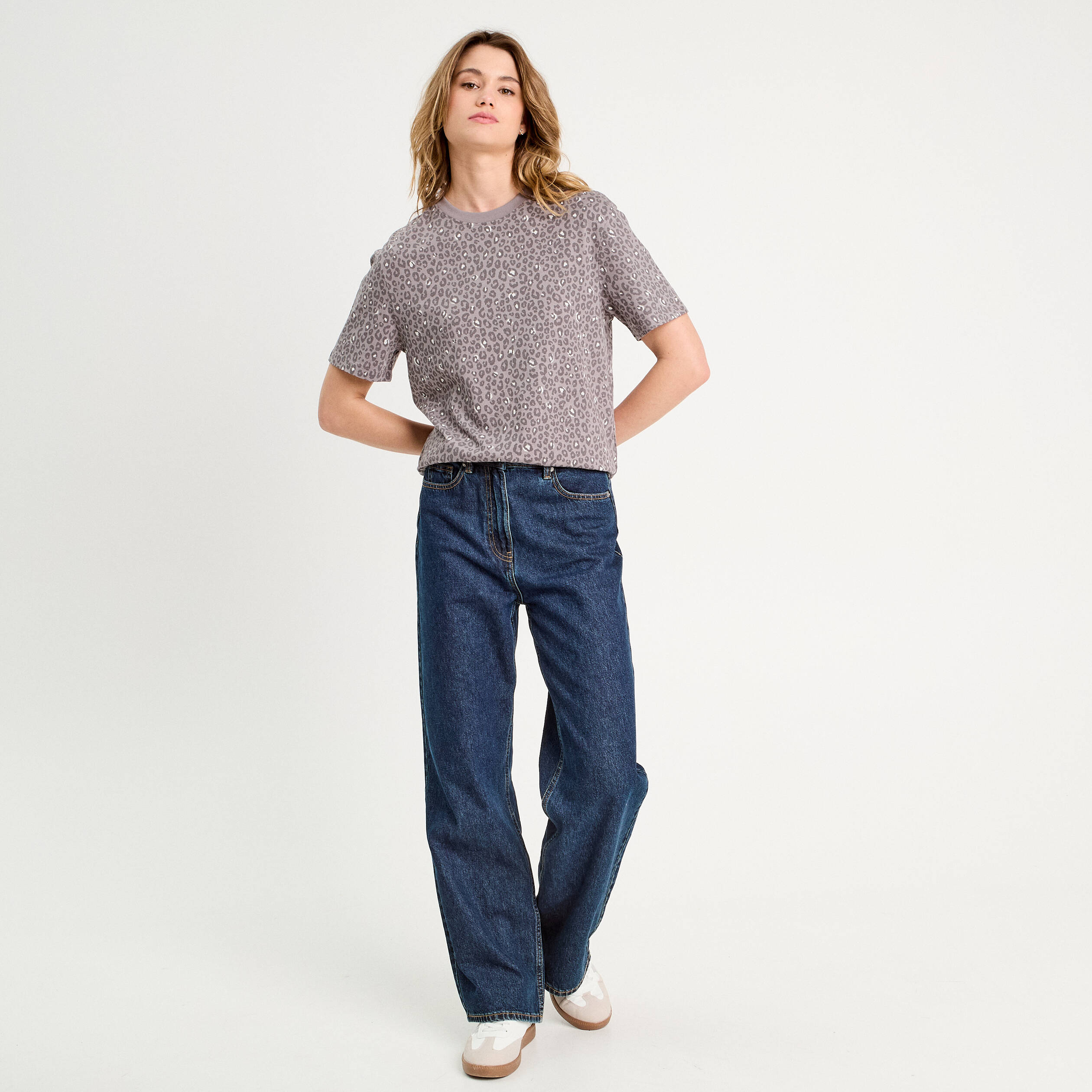 T-shirt manches courtes gris fonc&eacute; femme