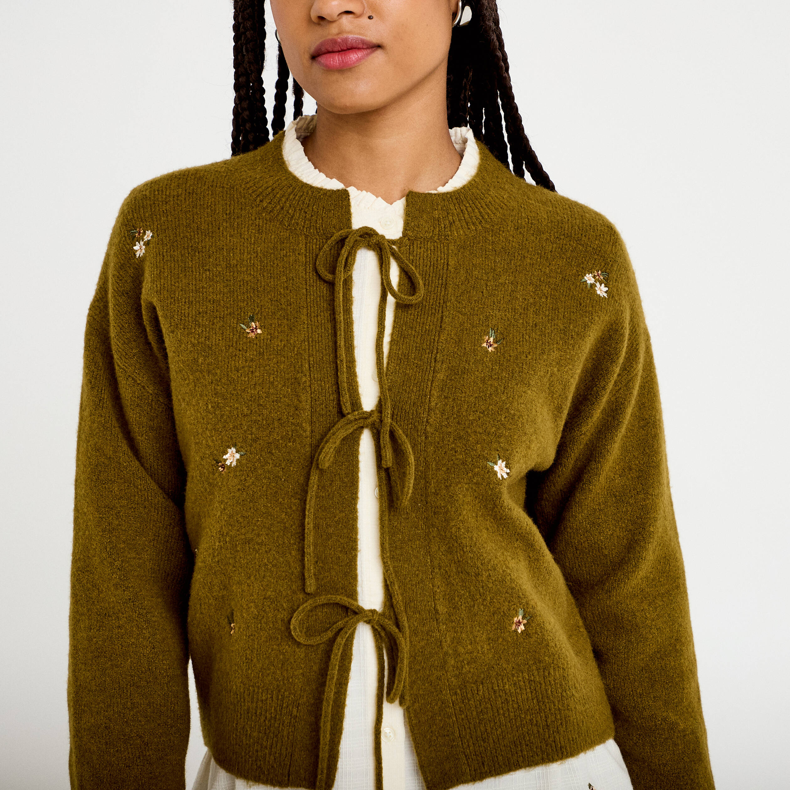 Gilet manches longues brod&eacute; noeuds vert olive femme