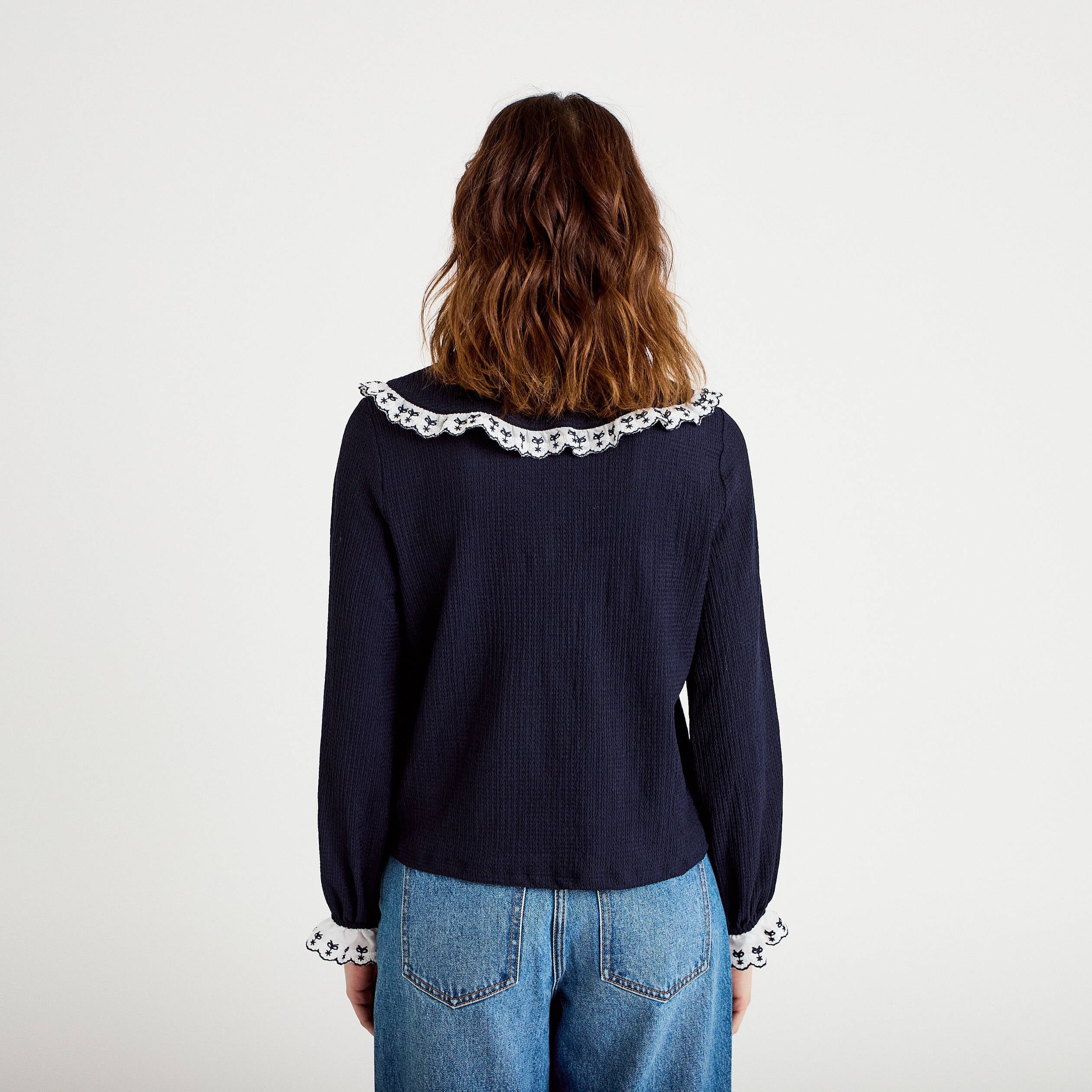 Blouse broderie manches longues bleu marine femme