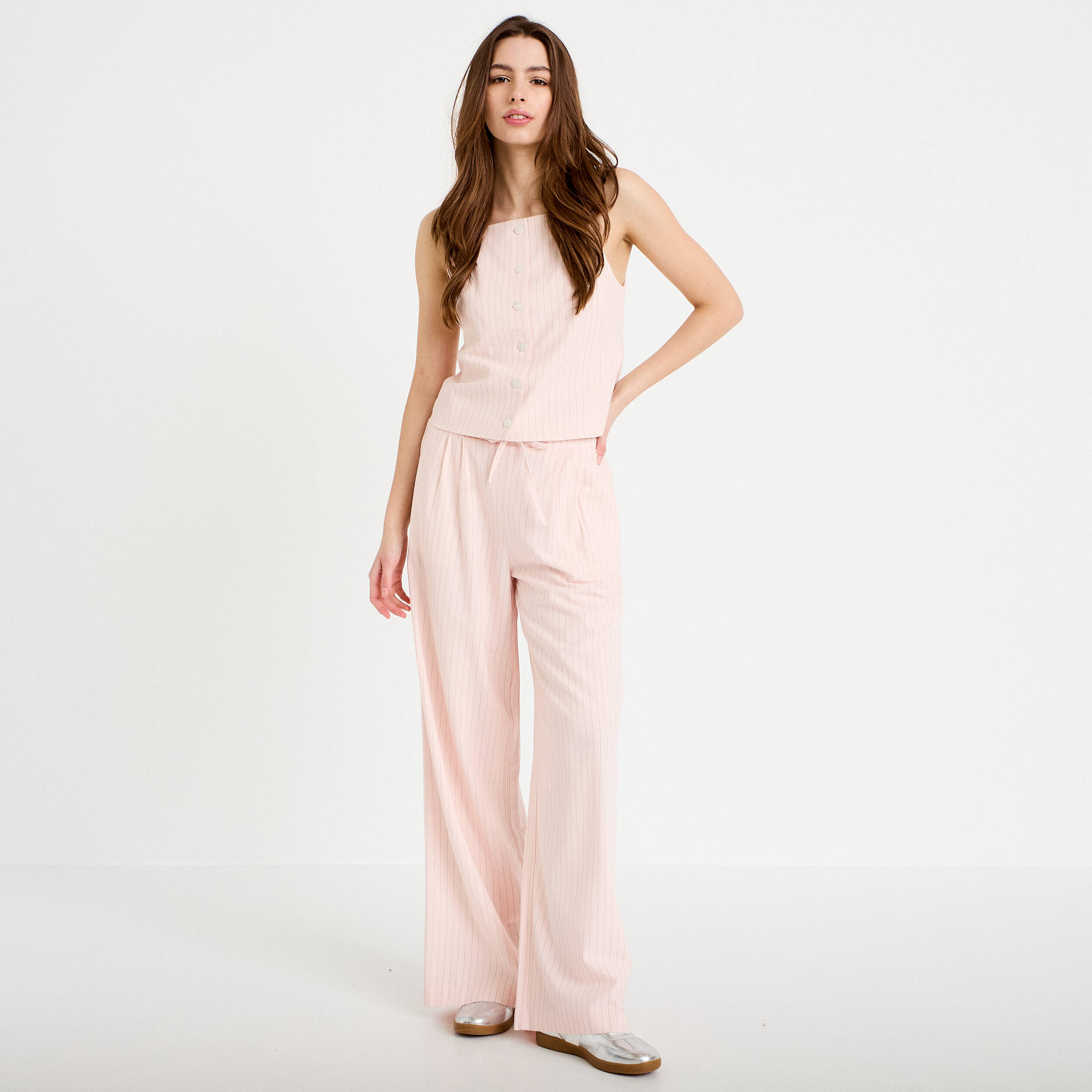 Gilet ajust&eacute; col v bretelles fines rose femme