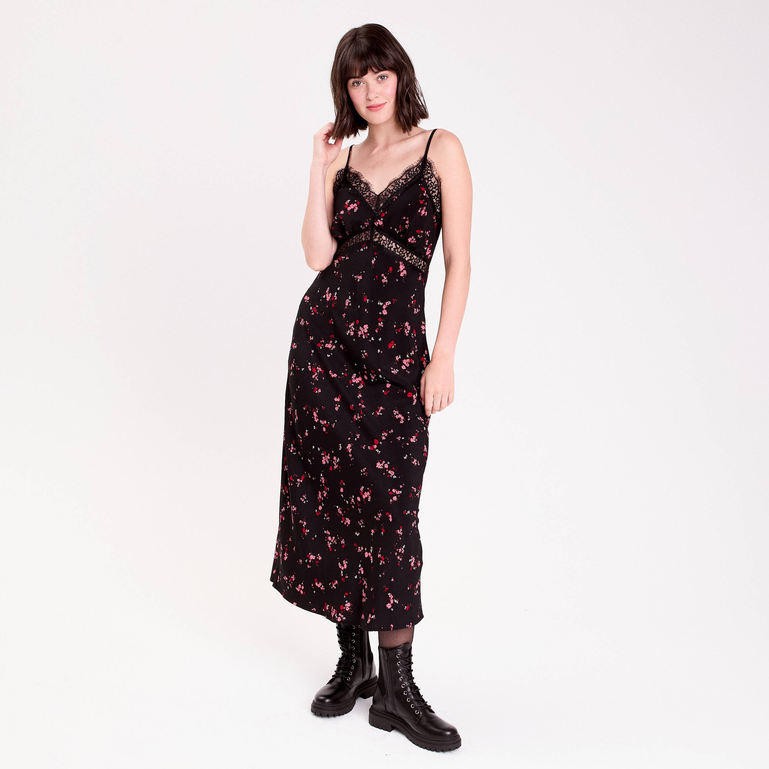 Robe &eacute;vas&eacute;e col v noir femme