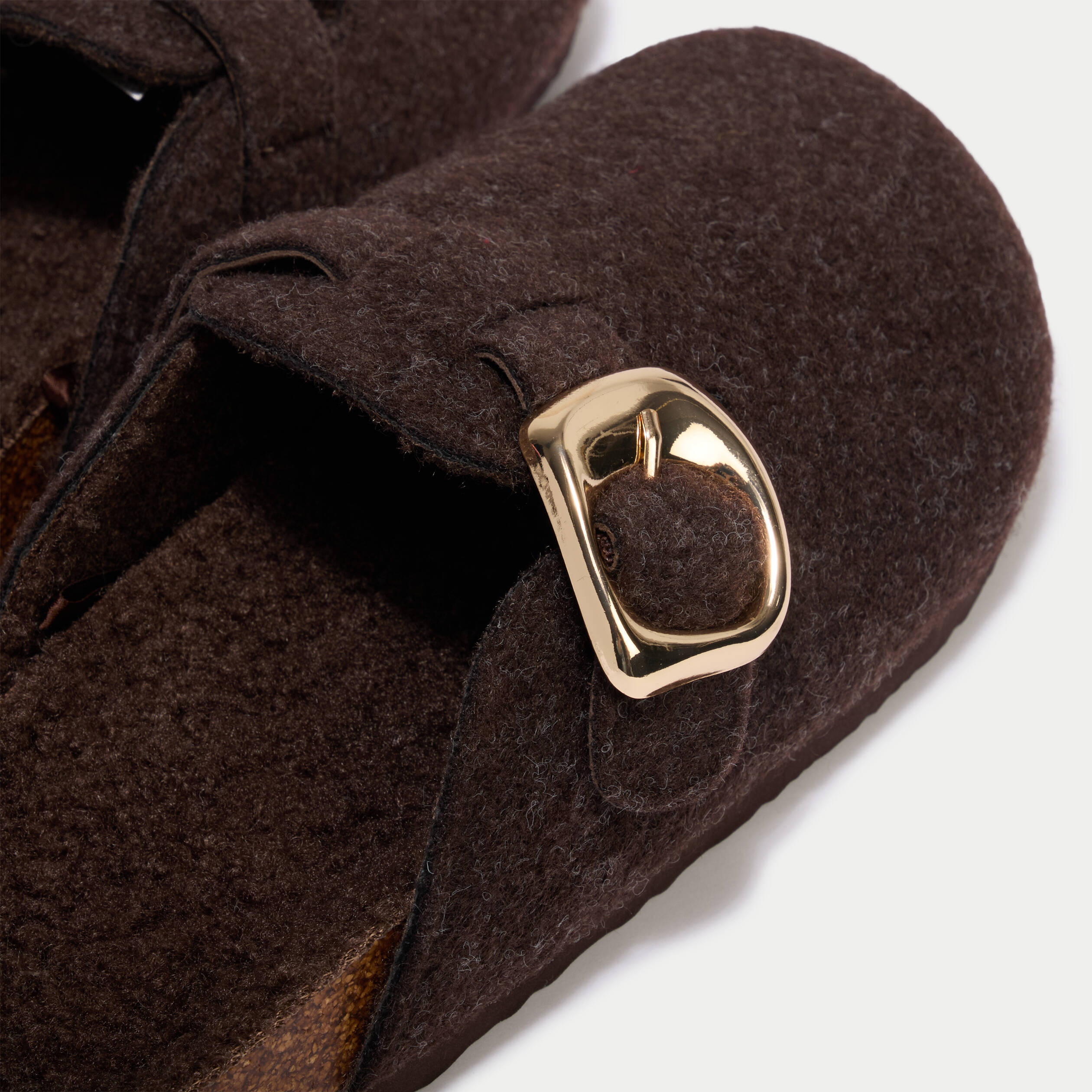 Chaussons sabot marron fonc&eacute; femme