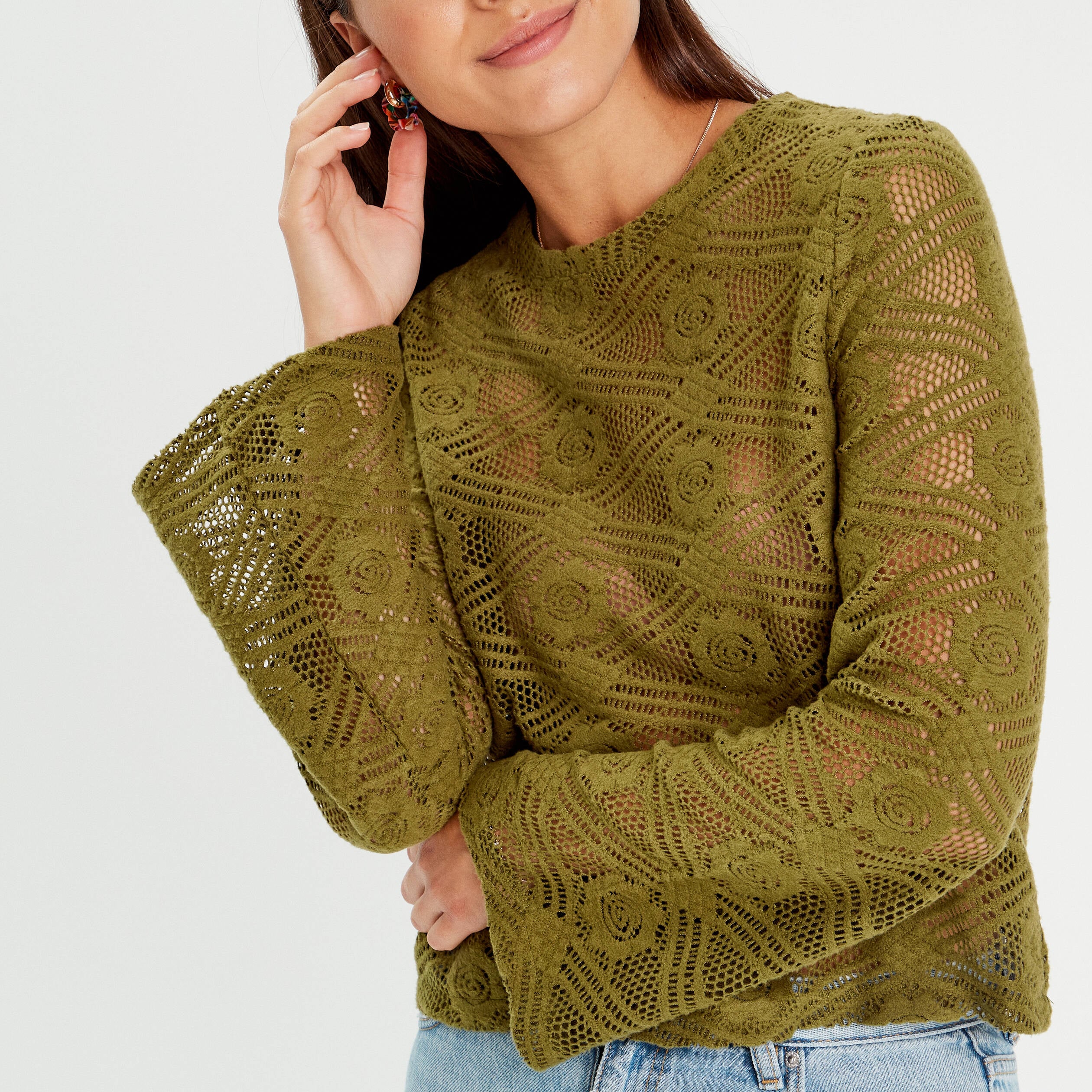 T-shirt ajour&eacute; manches pagodes vert olive femme