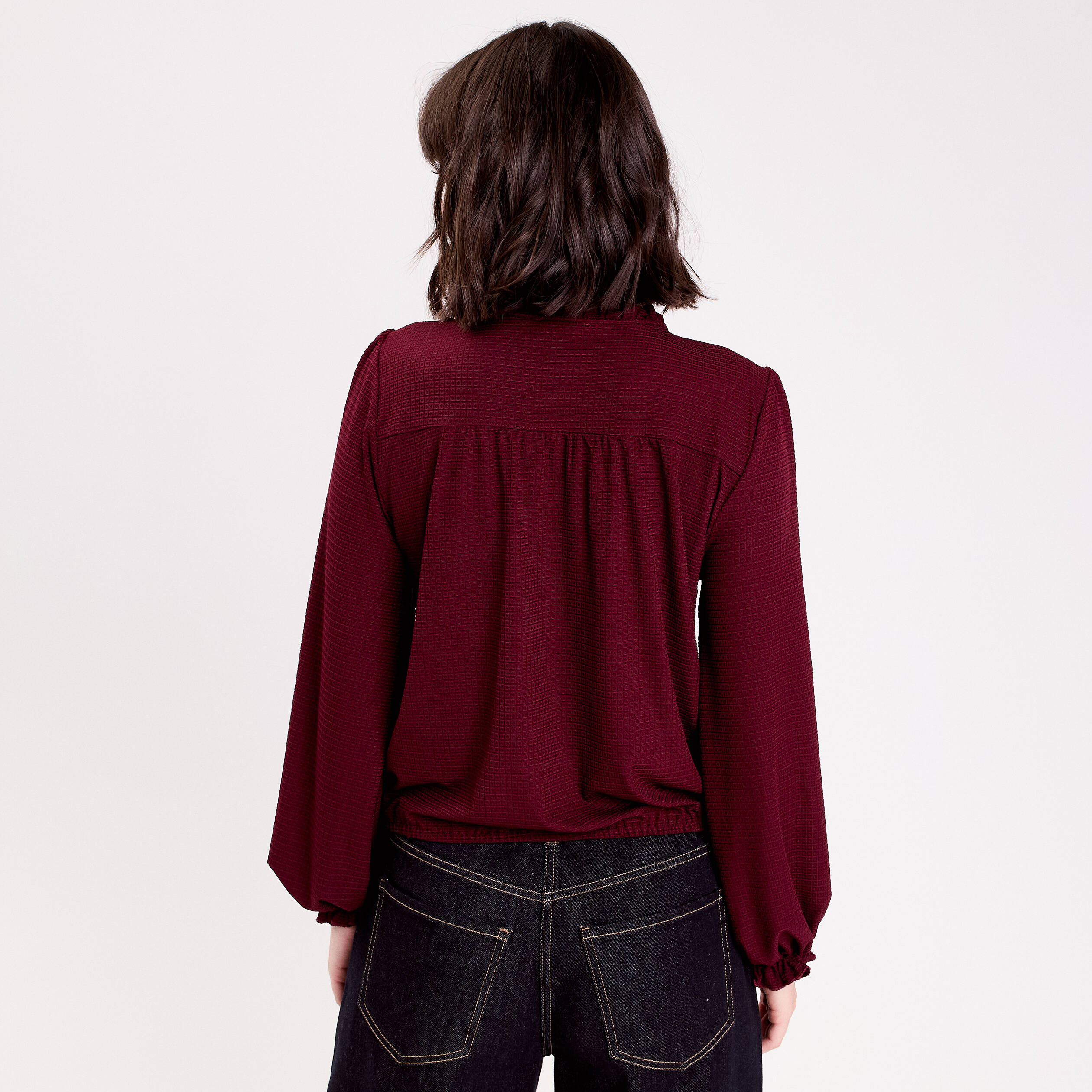 Blouse d&eacute;tails volants violet fonc&eacute; femme