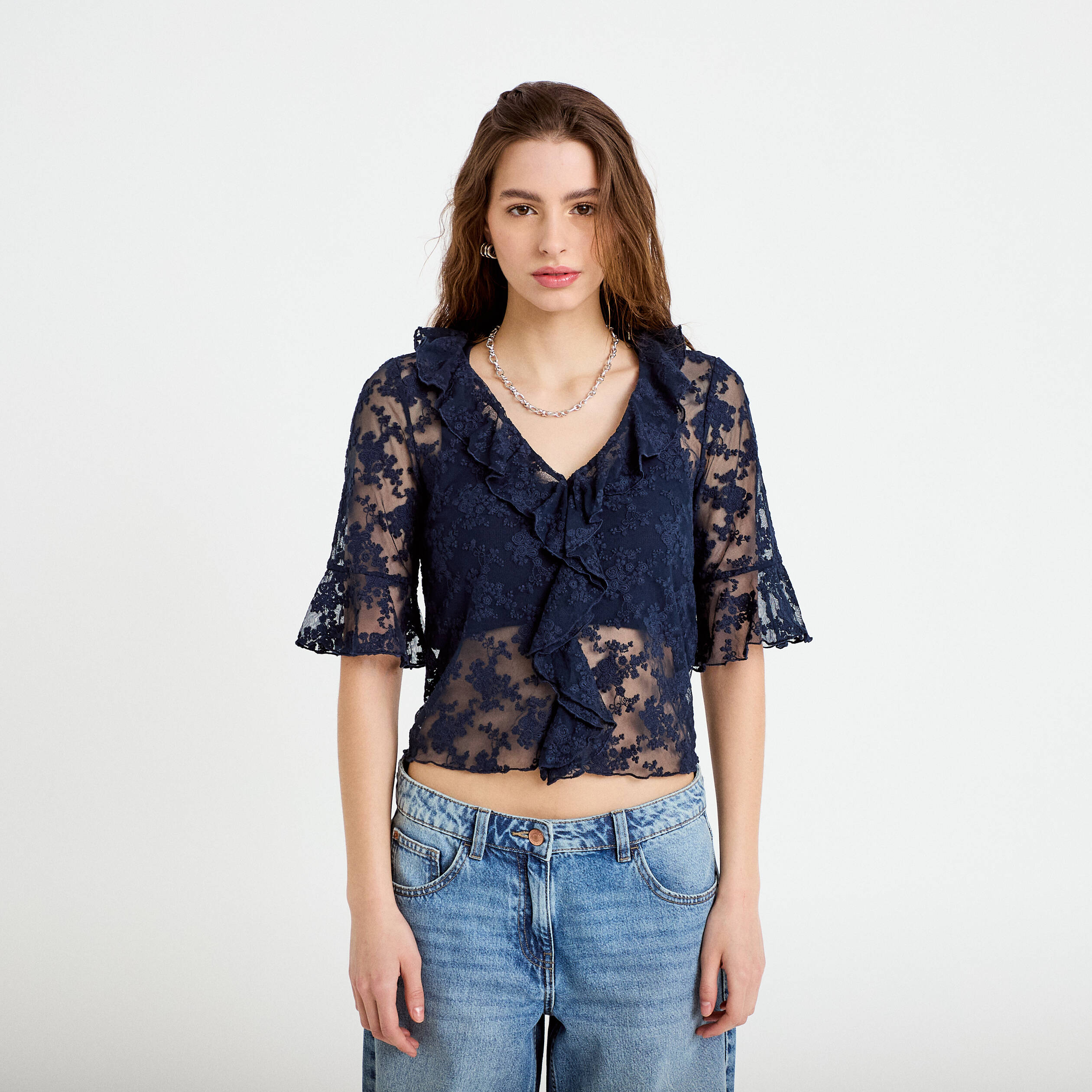 Blouse dentelle &agrave; volants bleu marine femme