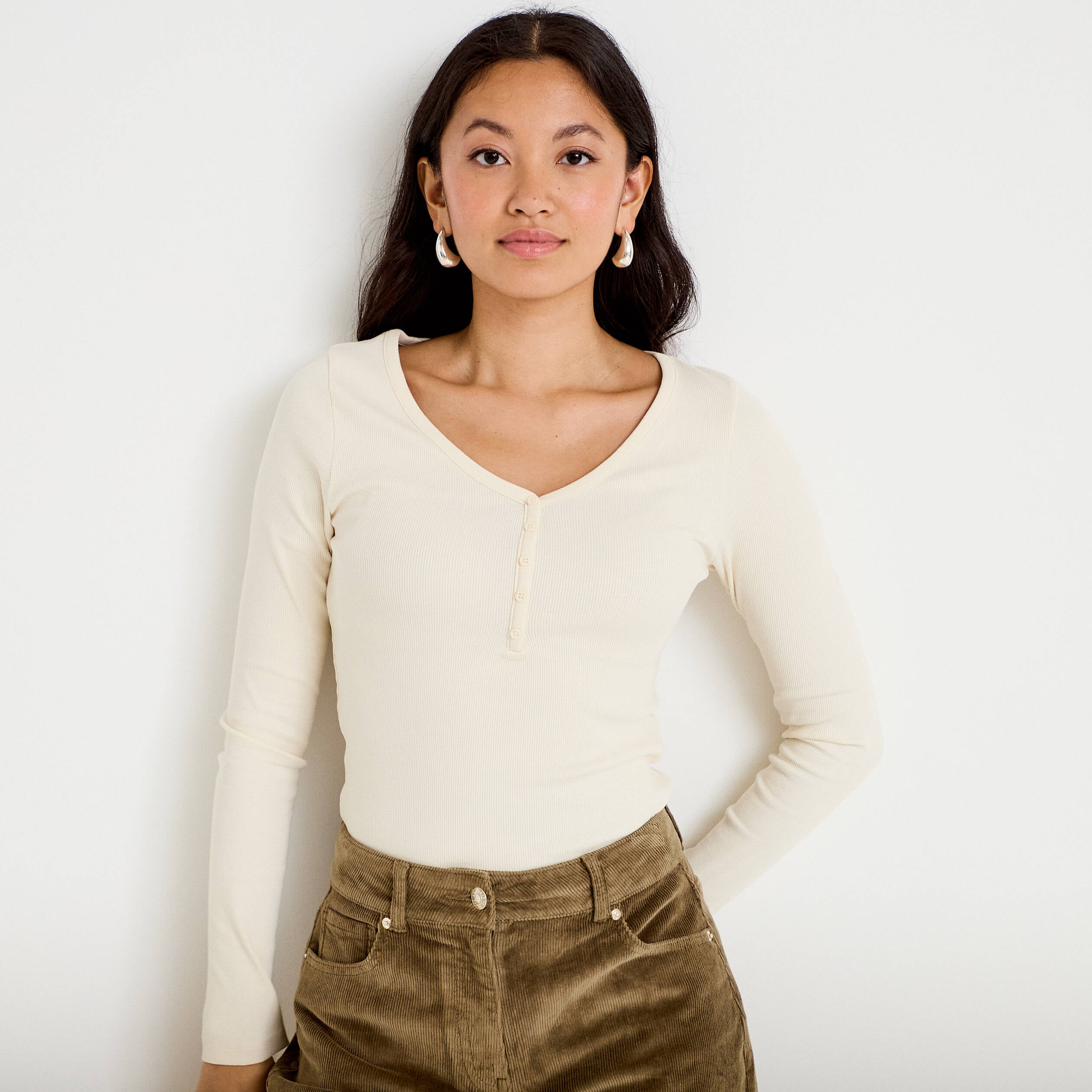 T-shirt c&ocirc;tel&eacute; ajust&eacute; manches longues ecru femme