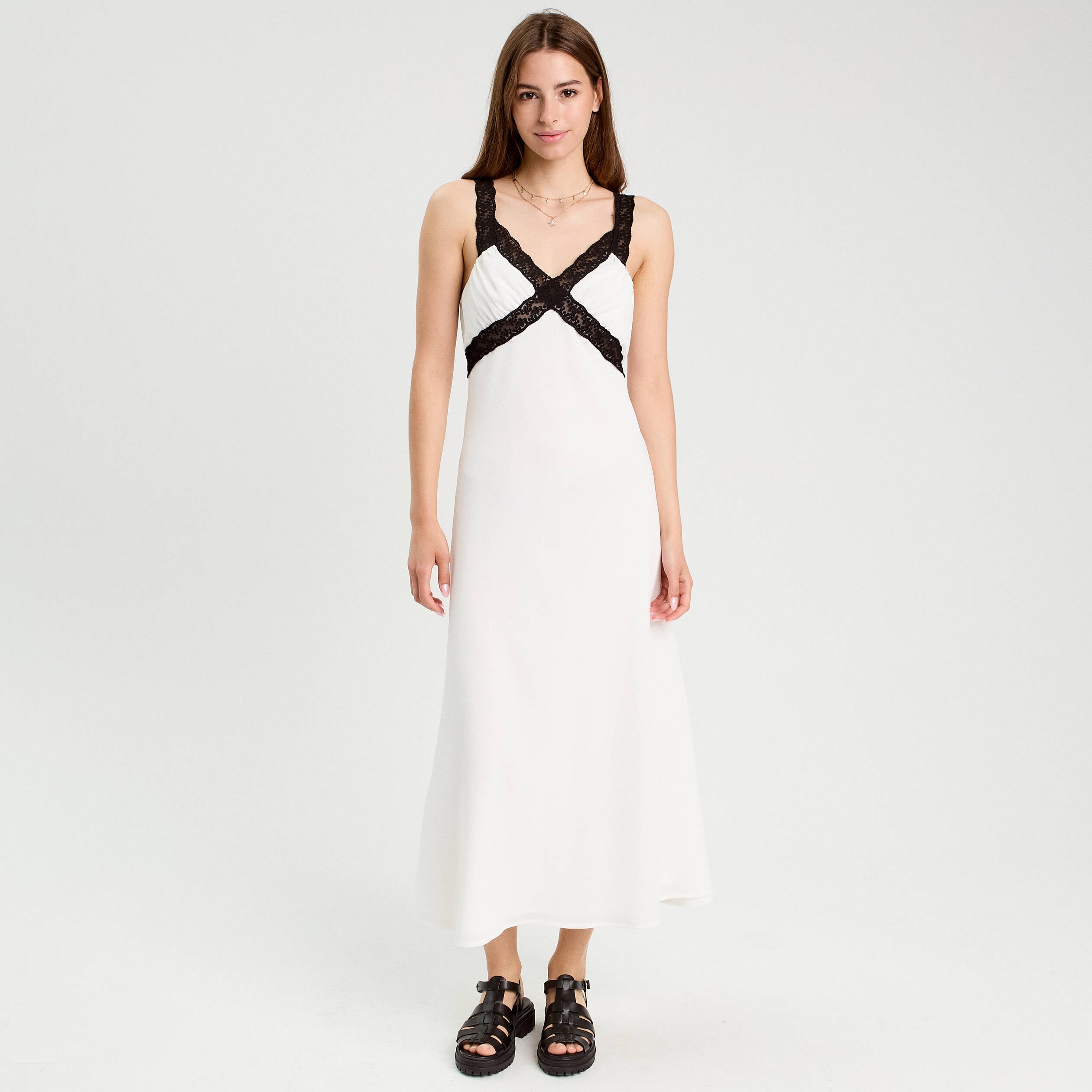 Robe longue &eacute;vas&eacute;e blanc femme