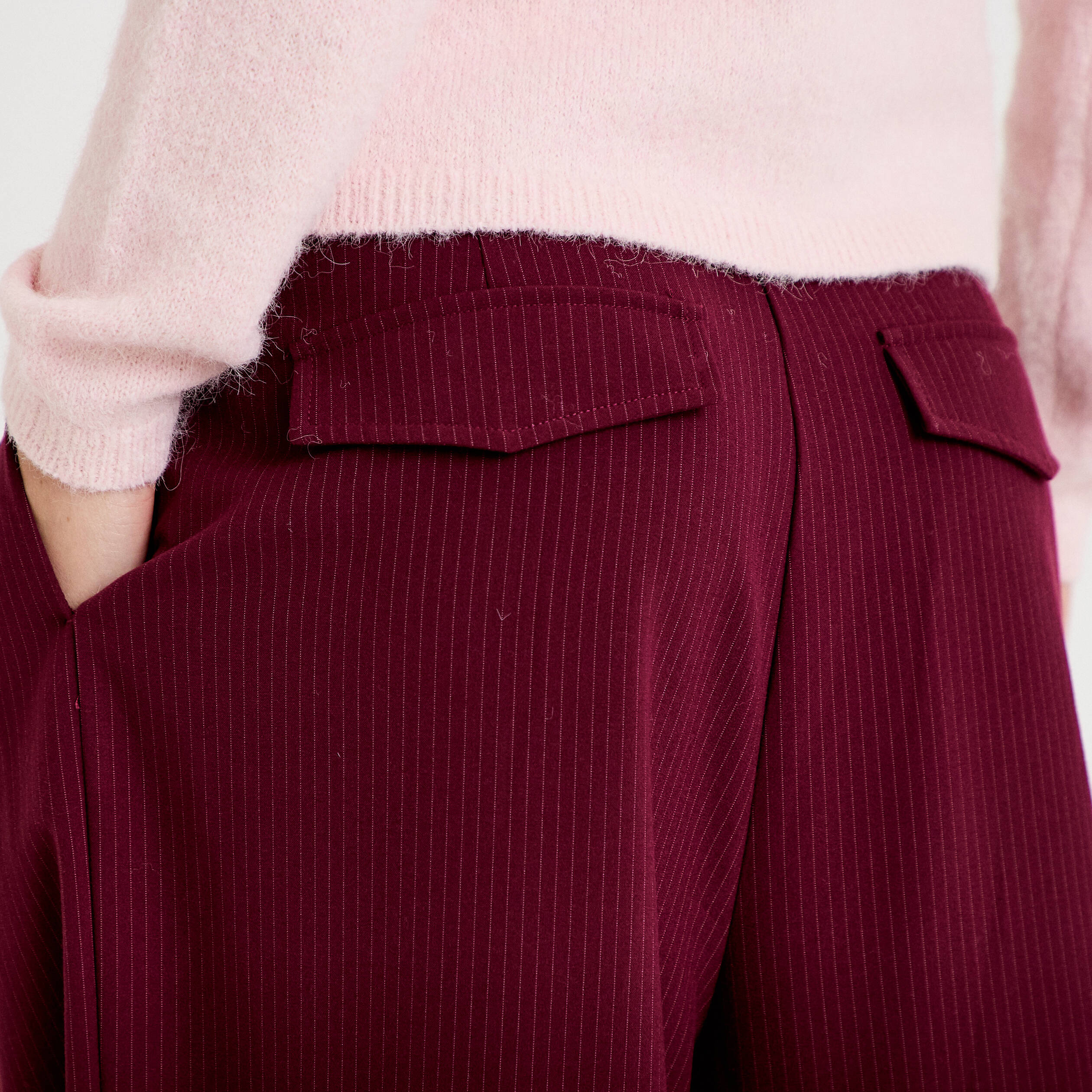 Pantalon large &agrave; pinces bordeaux femme