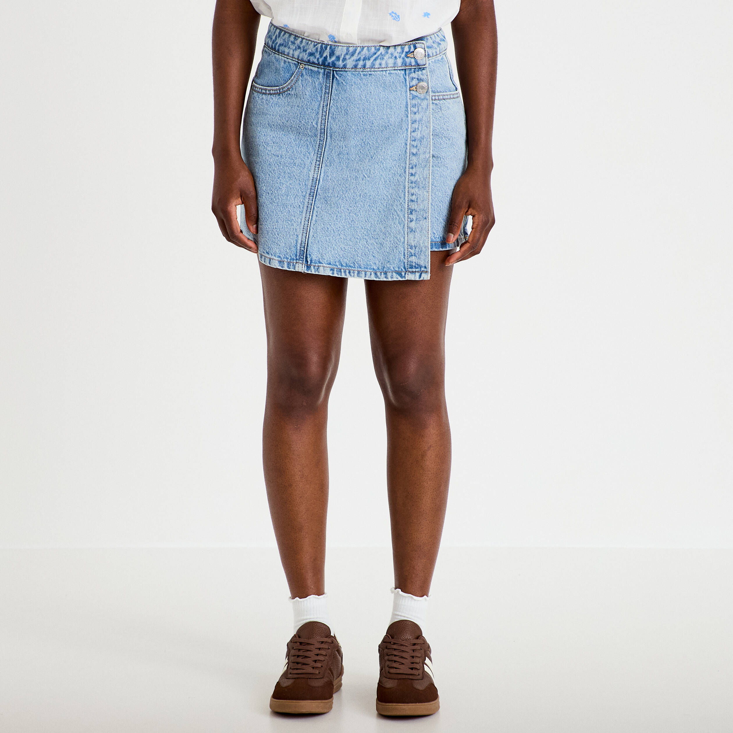 Jupe-short trap&egrave;ze en jean denim triple stone femme