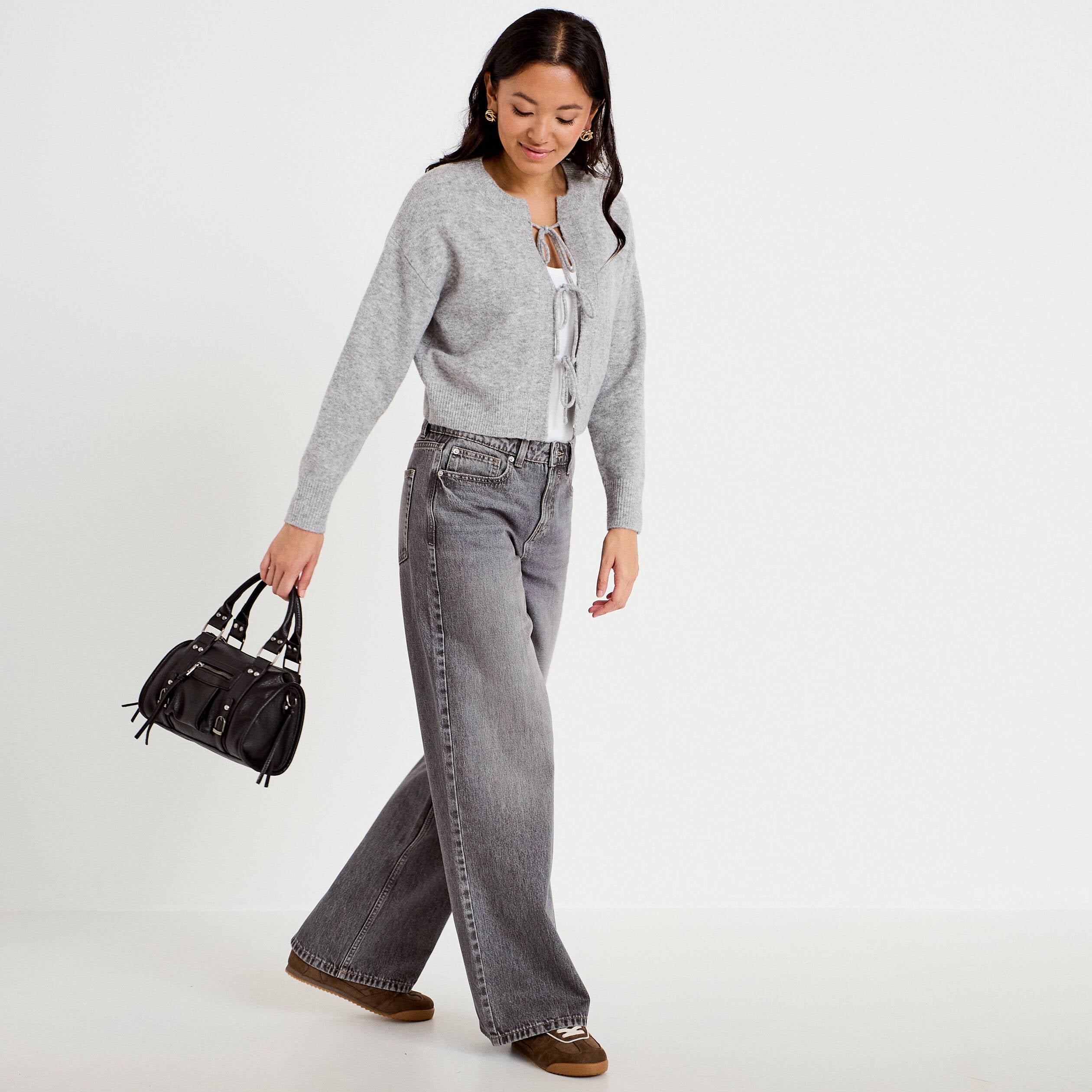 Gilet court nou&eacute; gris clair femme