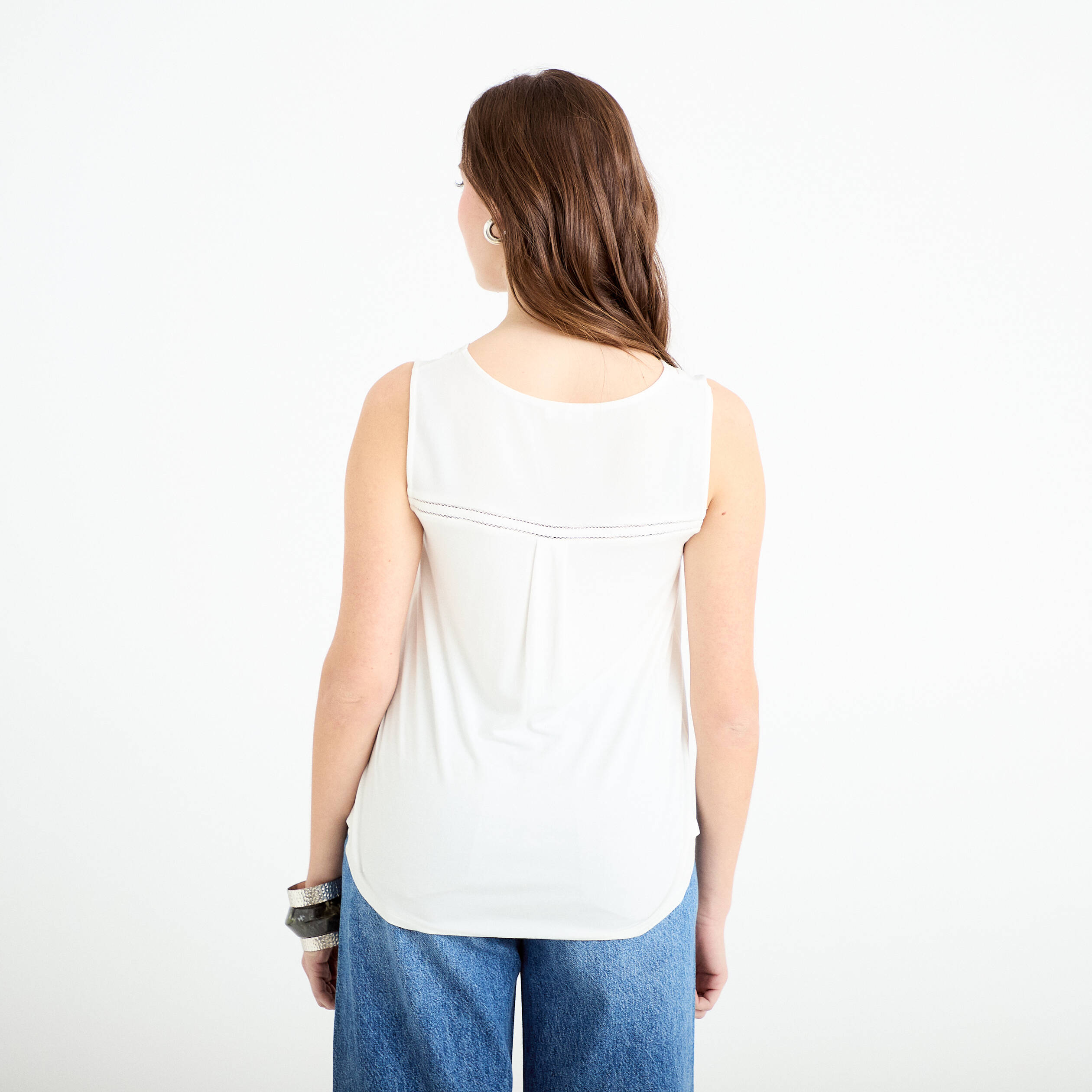 D&eacute;bardeur sans manches ecru femme