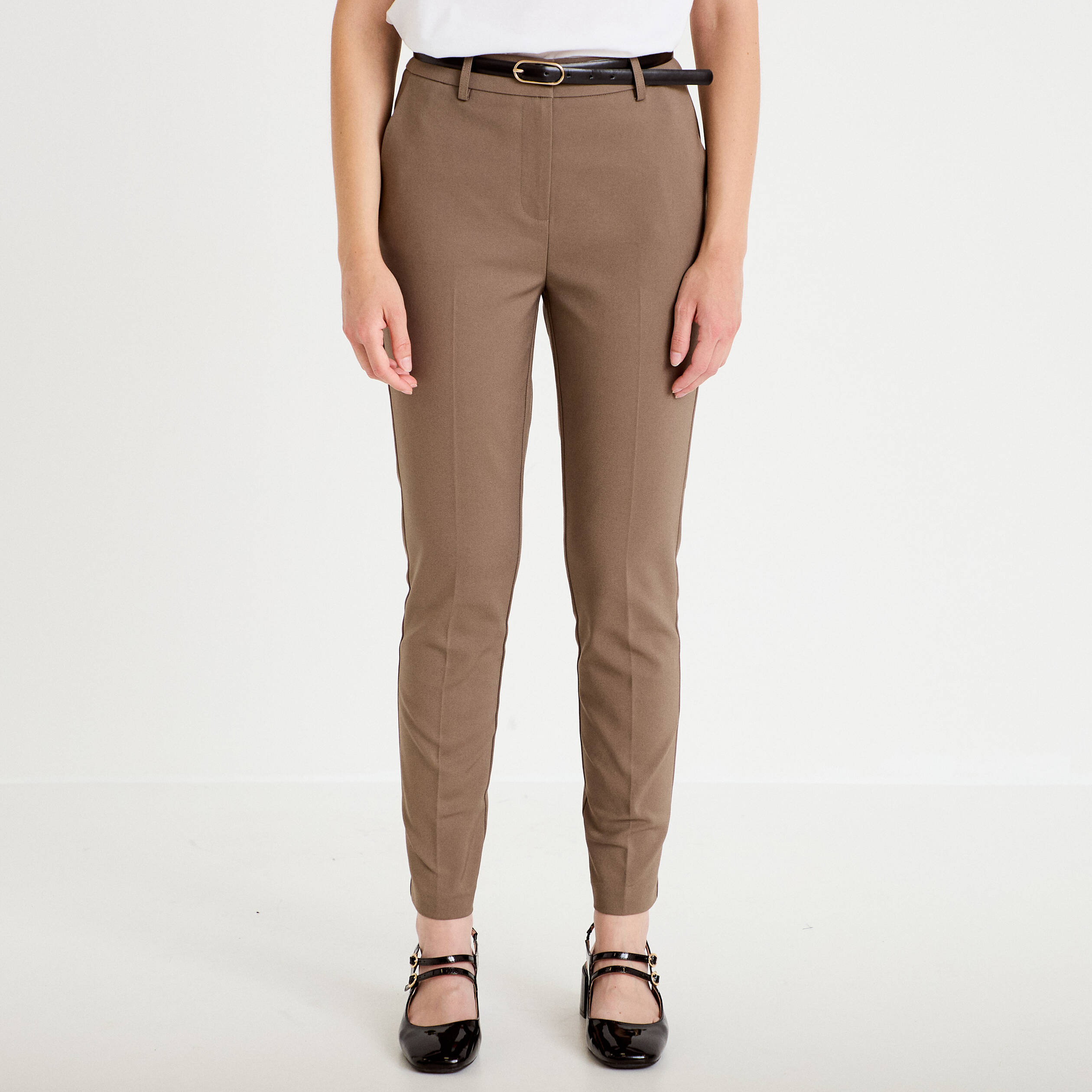 Pantalon cigarette ceintur&eacute; taupe femme