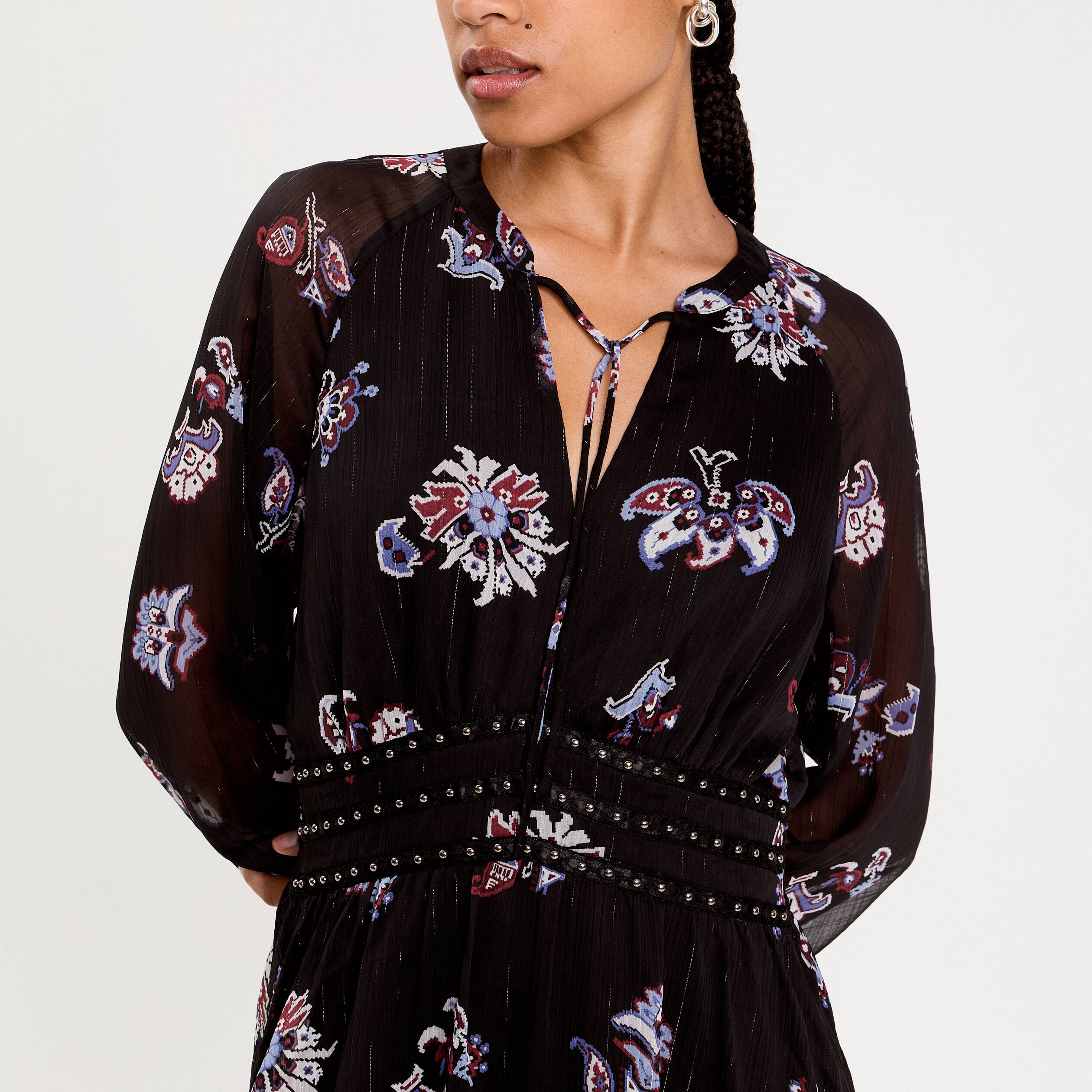 Robe courte &eacute;vas&eacute;e col v manches longues bleu fonc&eacute; femme