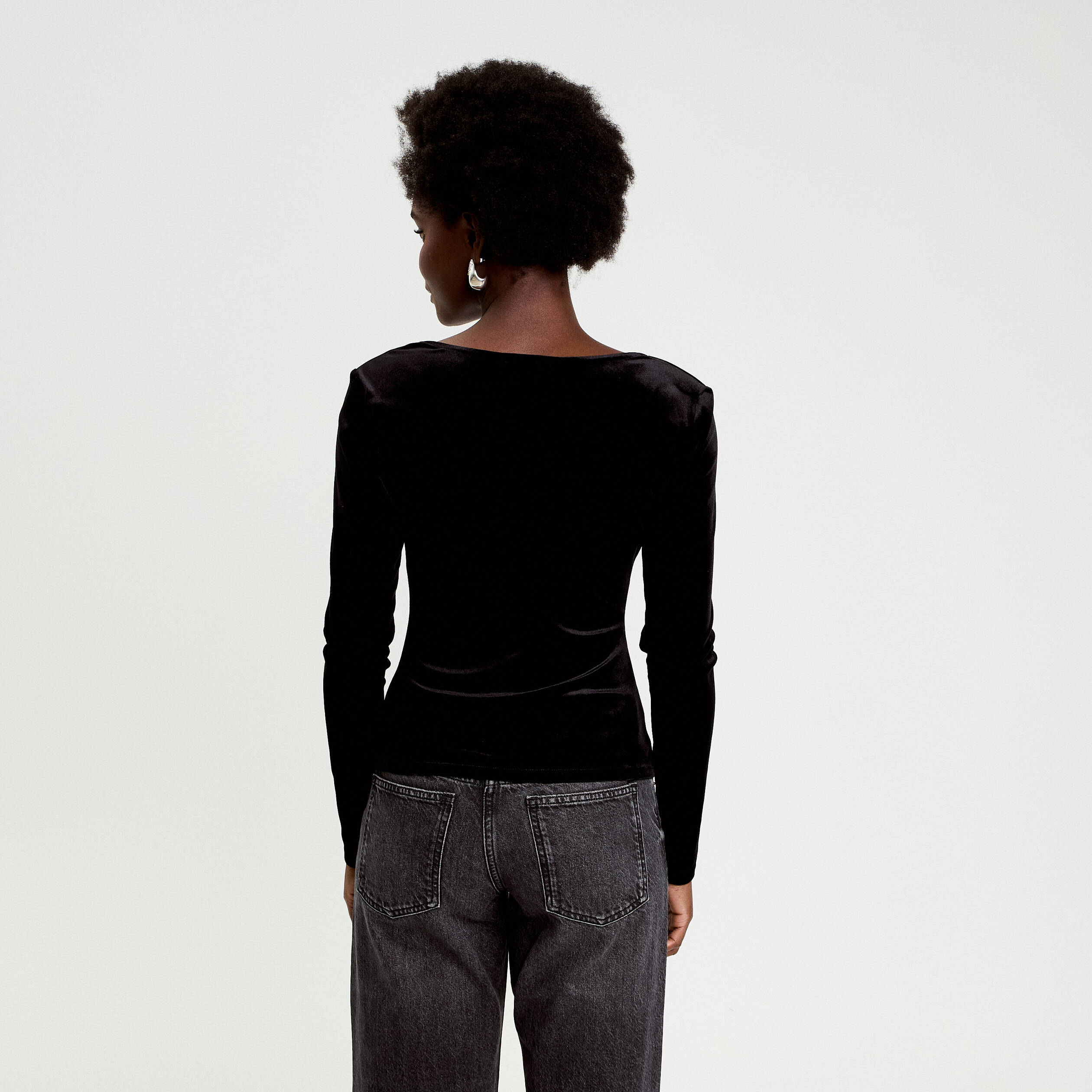 Top ajust&eacute; velours noir femme