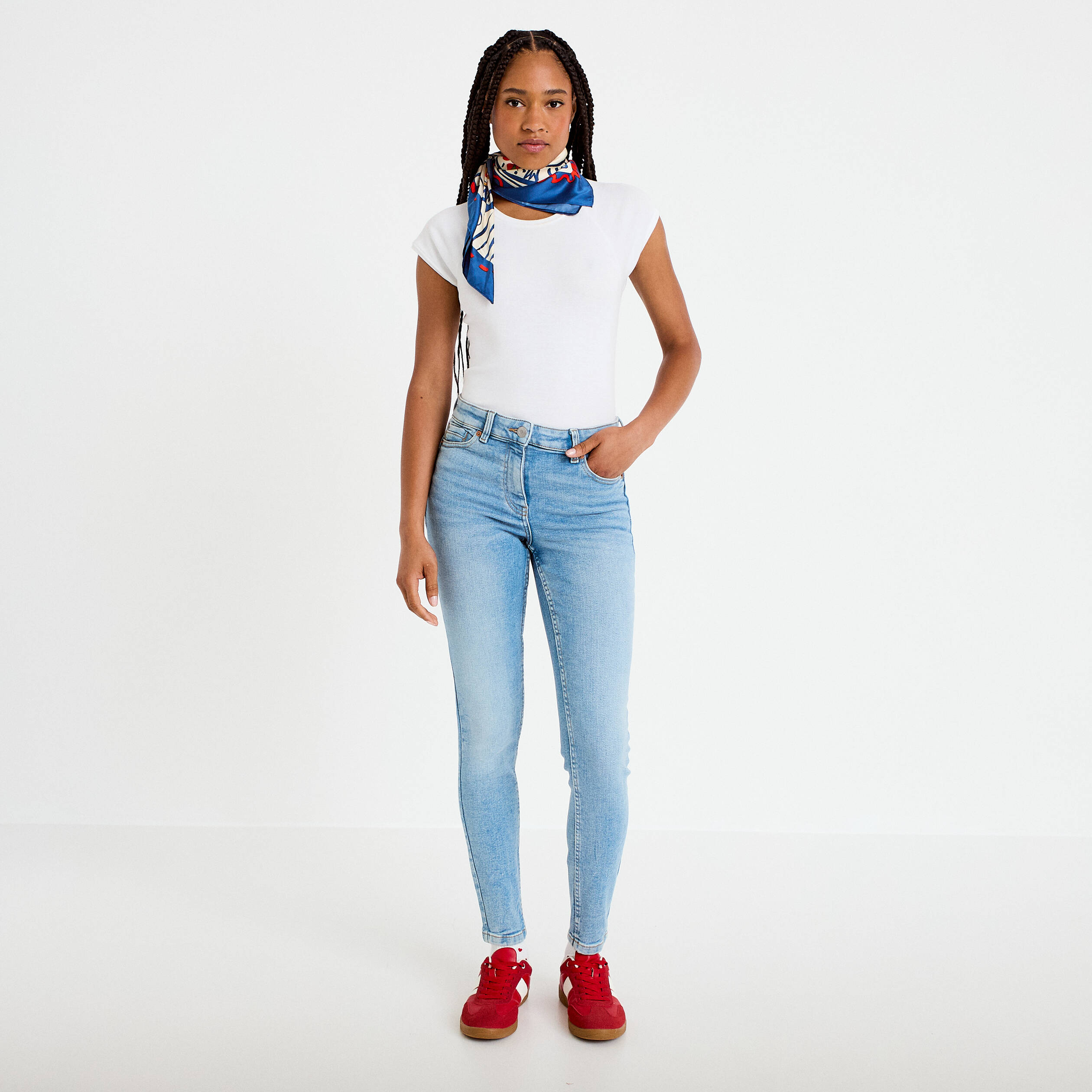 Jean skinny push-up taille standard denim bleach femme