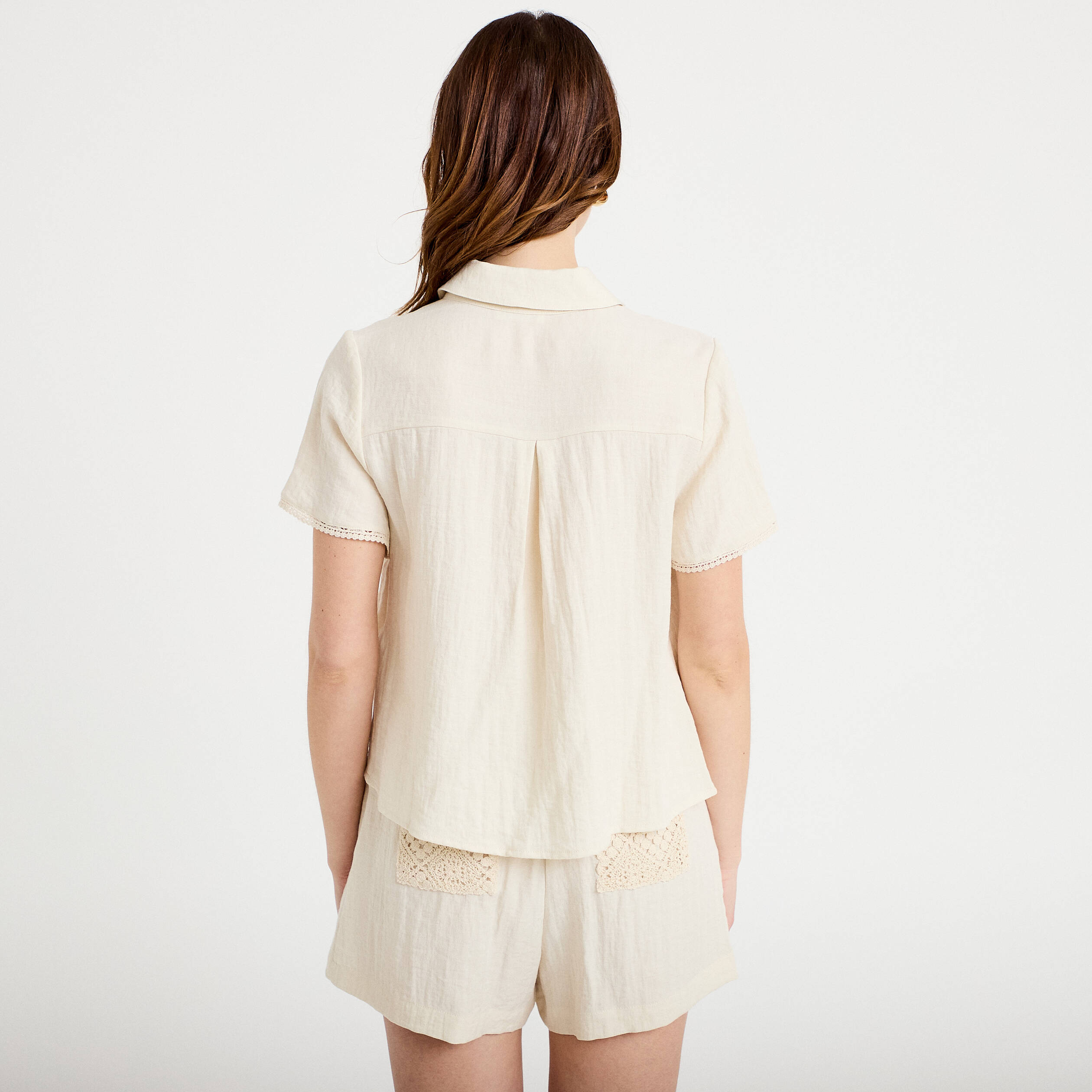 Chemise col classique manches courtes ecru femme