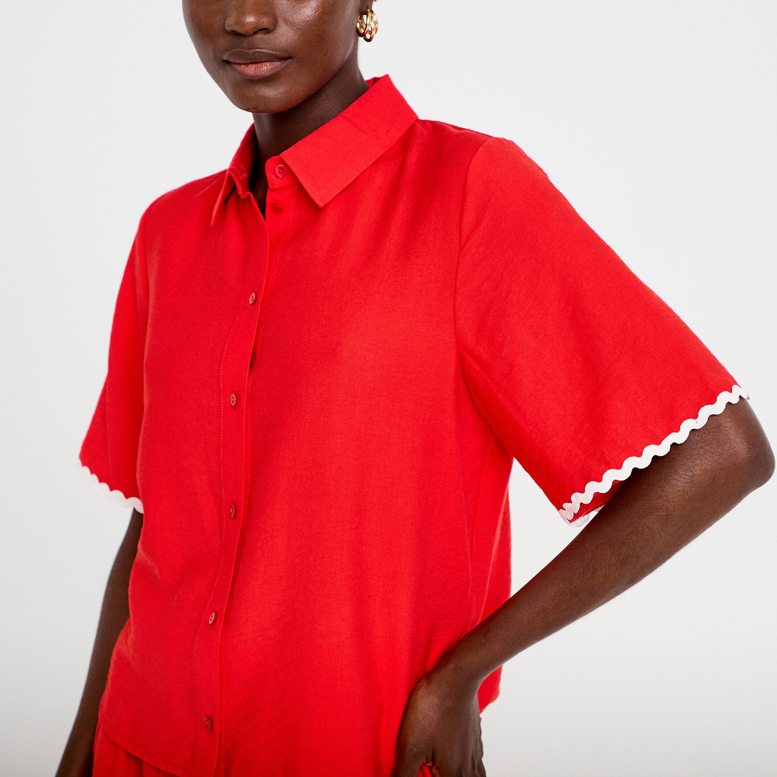 Chemise droite manches courtes rouge femme