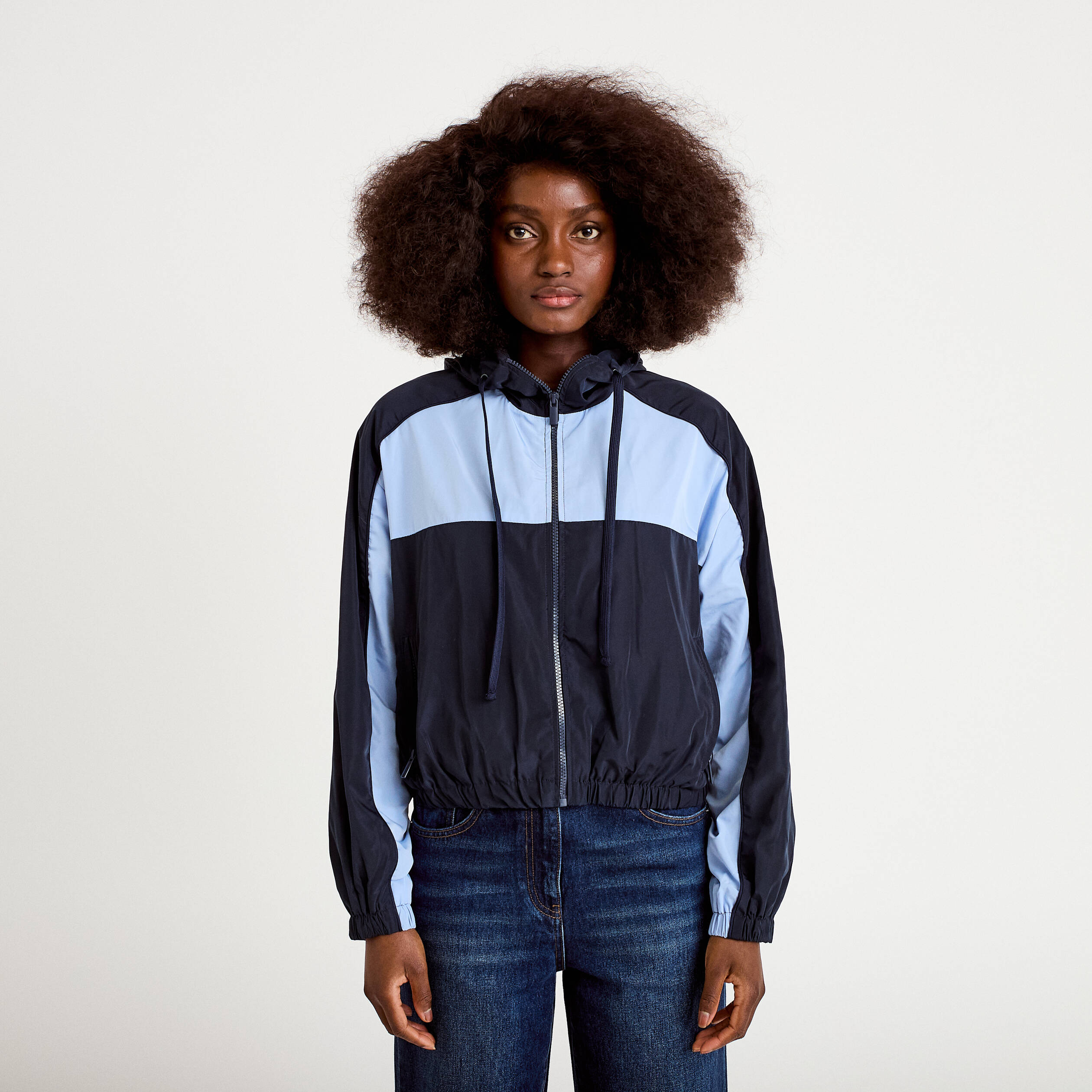 Veste cropped &agrave; capuche manches longues bleu marine femme