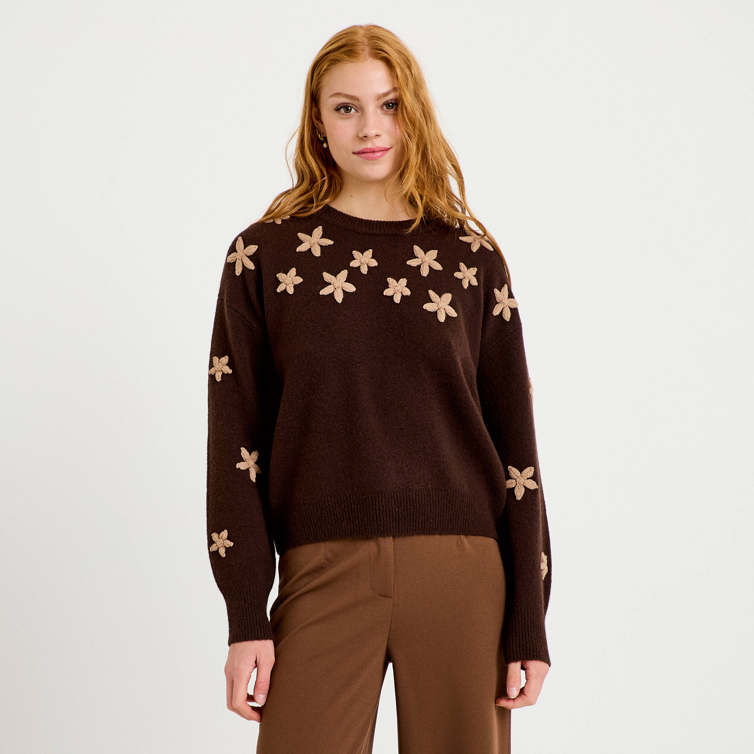 Pull oversize brod&eacute; manches longues marron fonc&eacute; femme