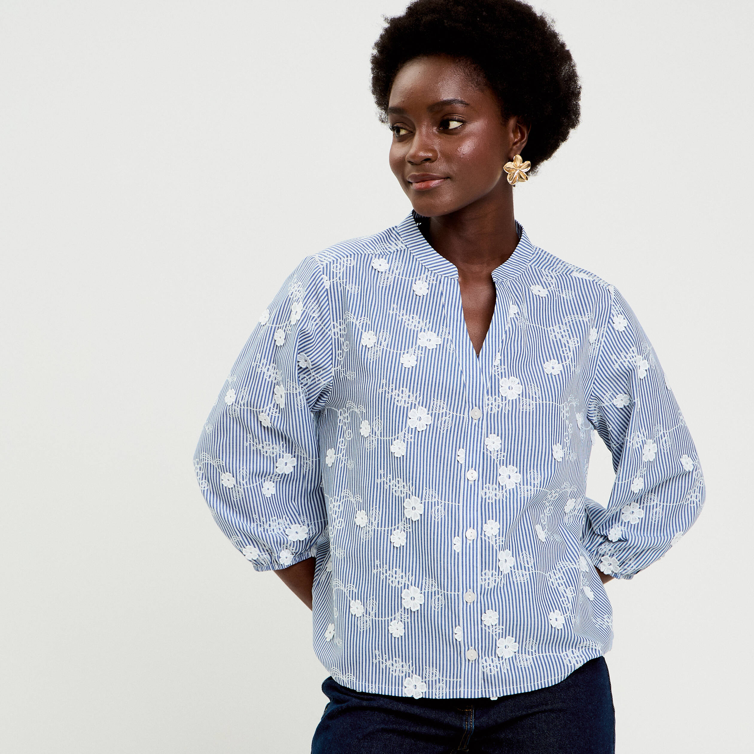 Blouse brod&eacute;e col mao manches 3/4 blanc femme