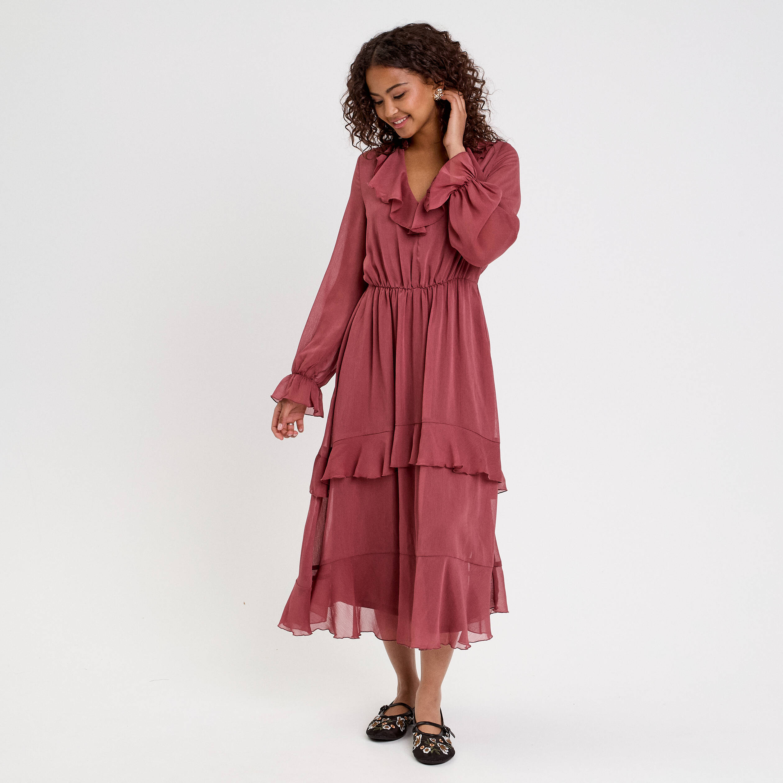 Robe longue &eacute;vas&eacute;e volants vieux rose femme