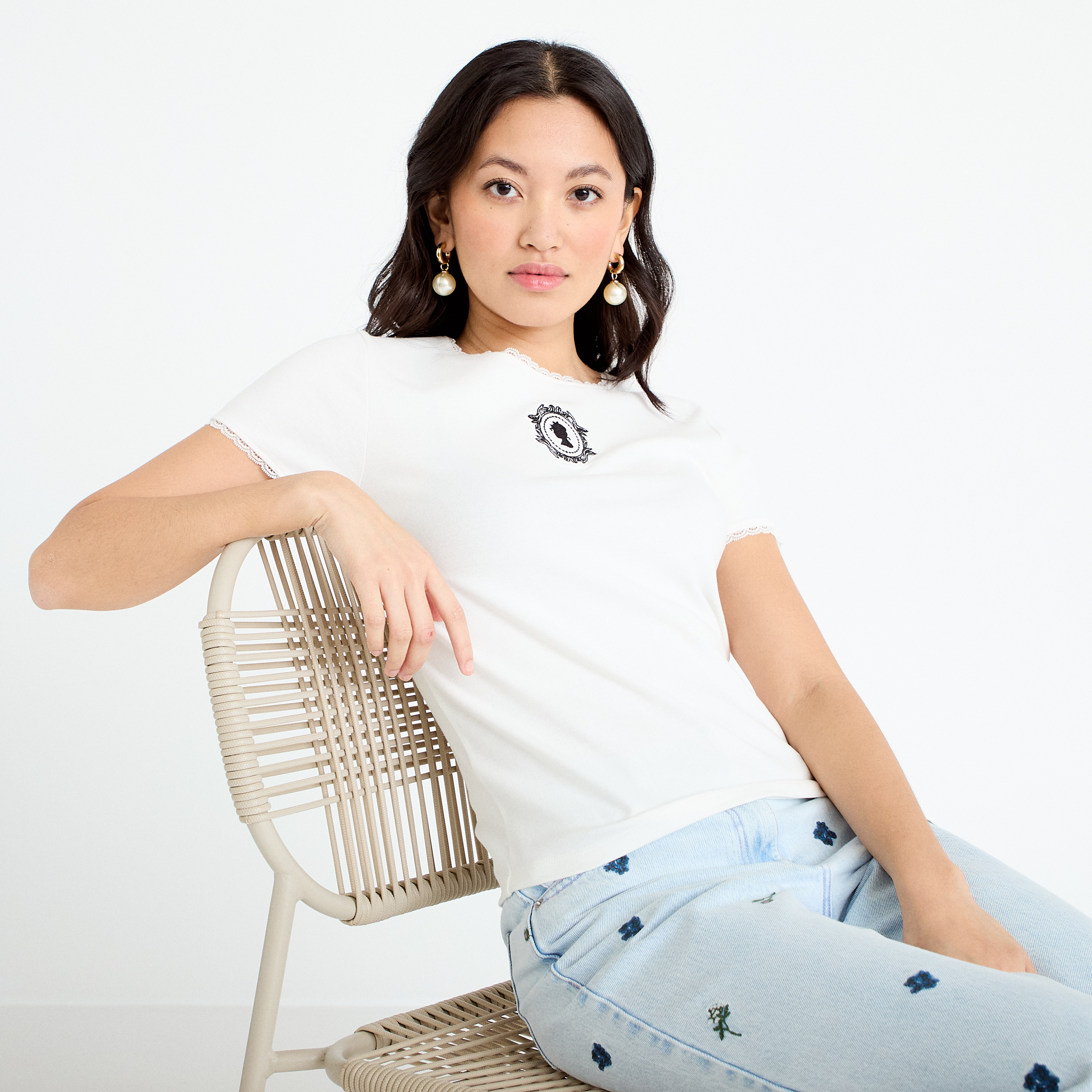 T-shirt col rond brod&eacute; Bridgerton ecru femme