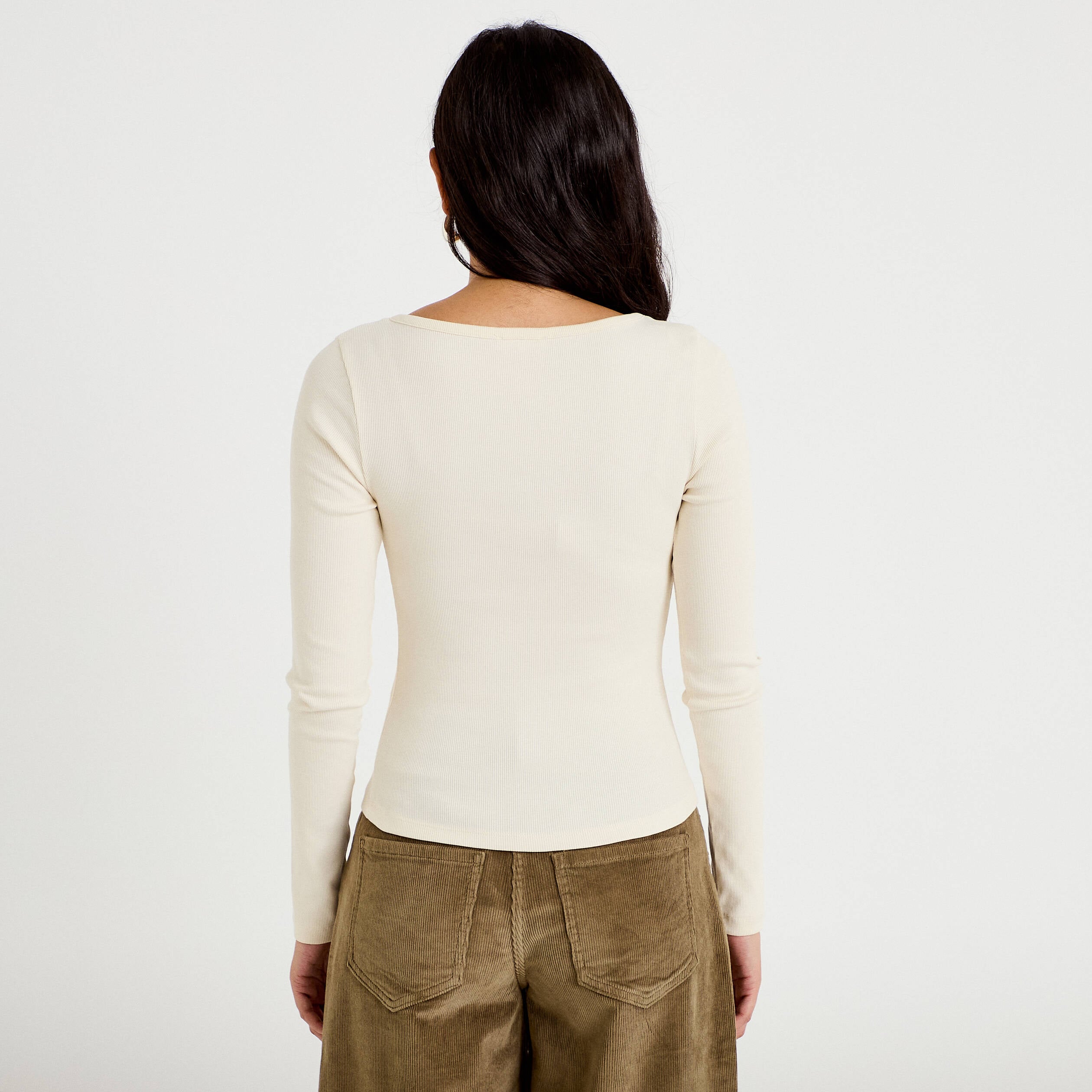 T-shirt c&ocirc;tel&eacute; ajust&eacute; manches longues ecru femme