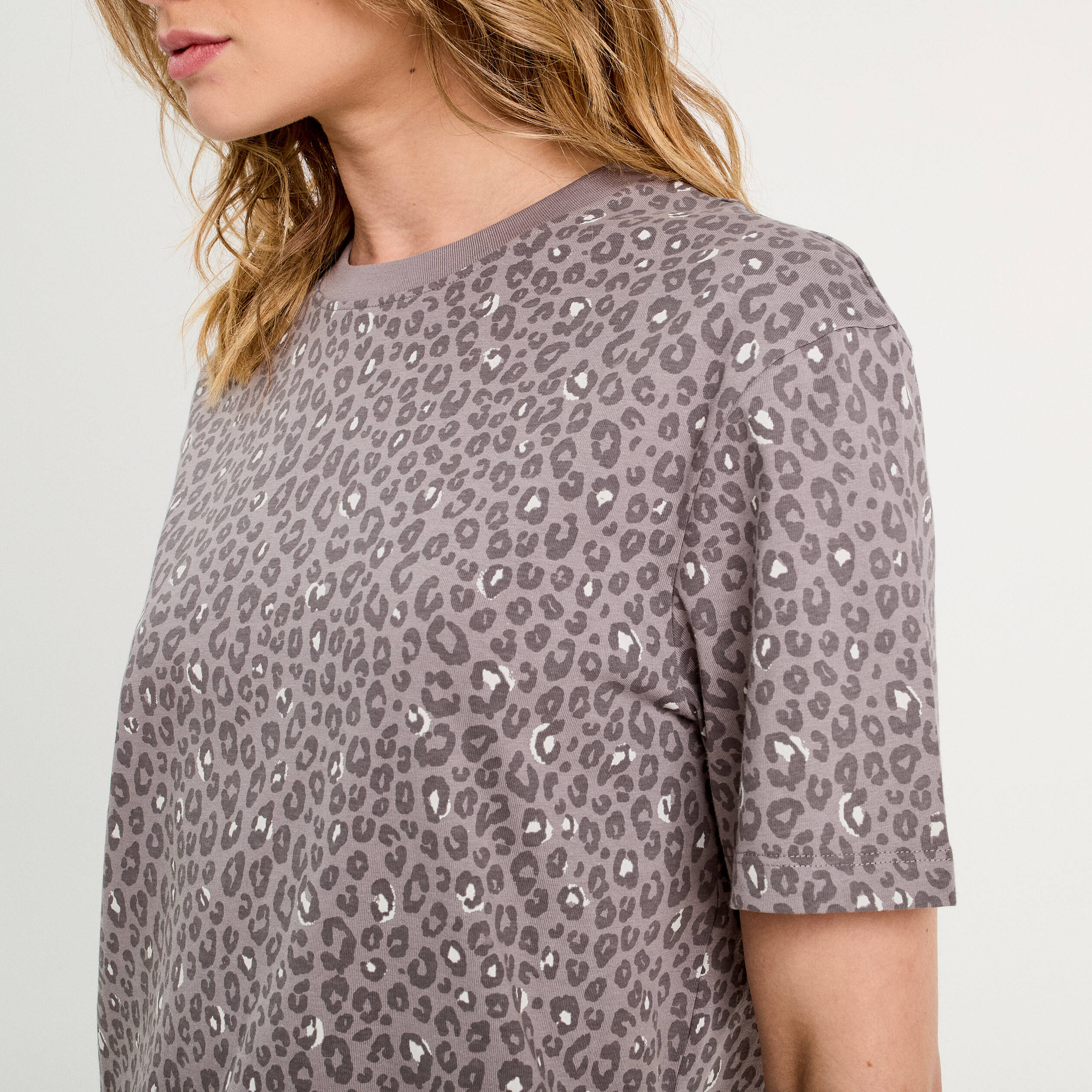 T-shirt manches courtes gris fonc&eacute; femme