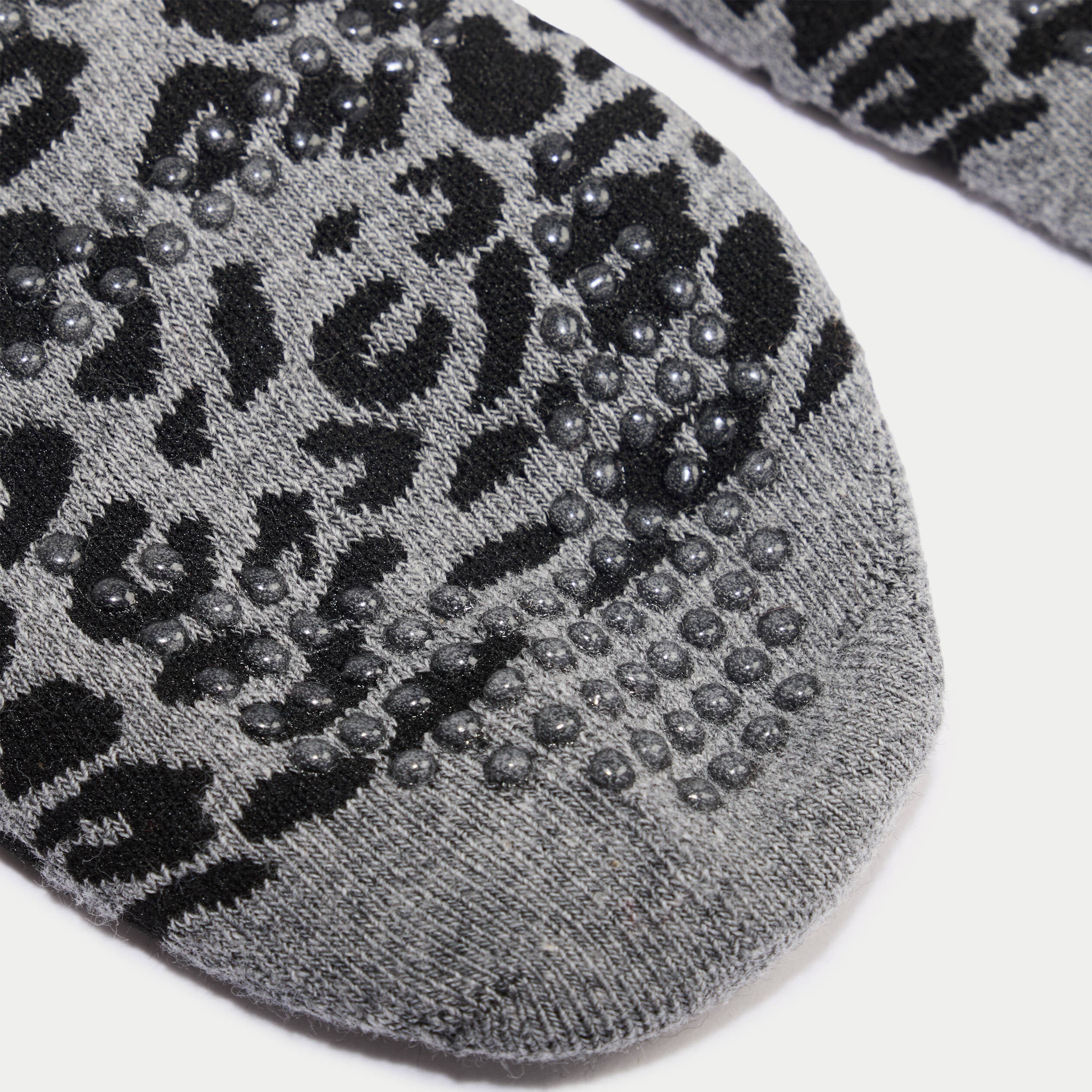 Chaussettes gris fonc&eacute; femme