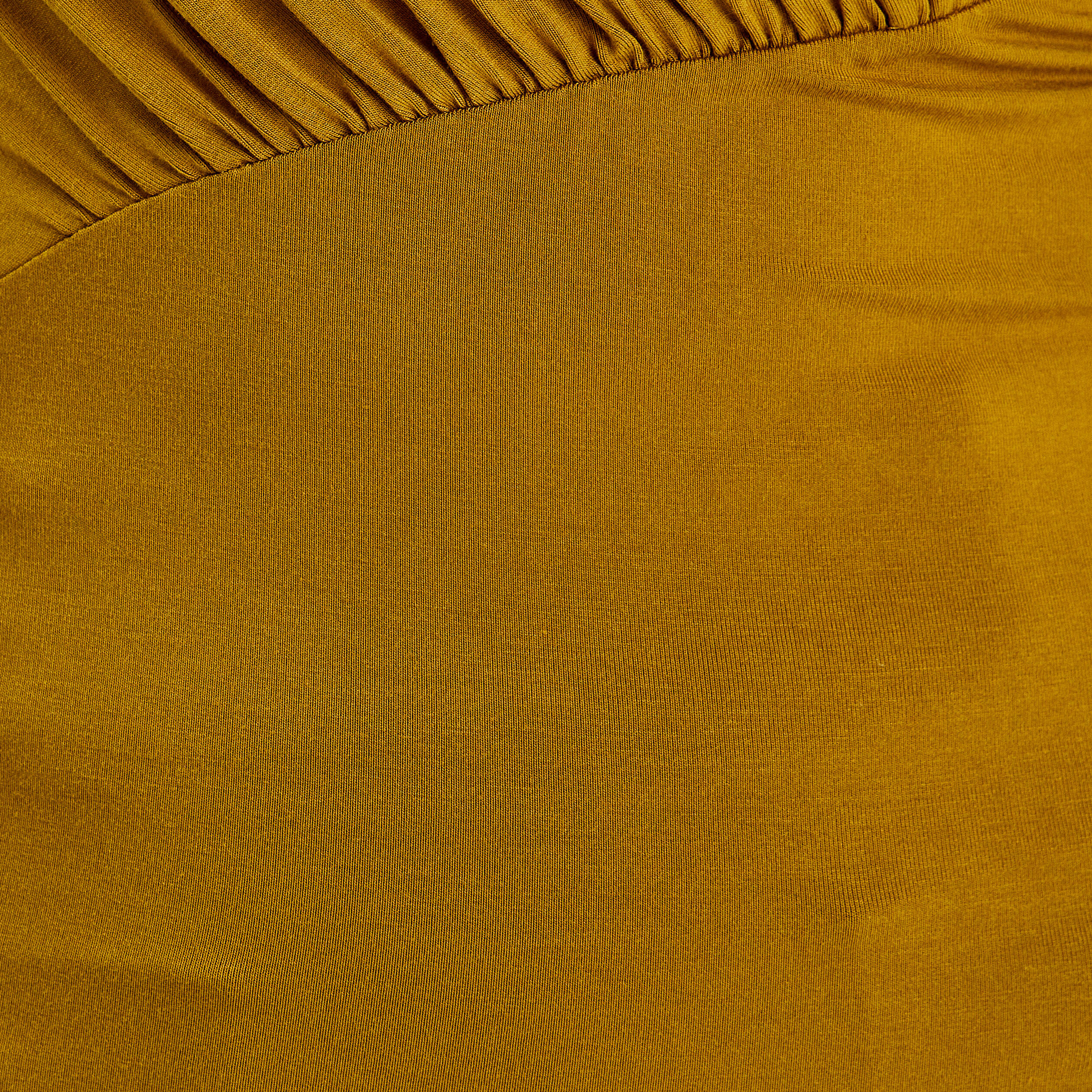 T-shirt drap&eacute; col montant jaune fonc&eacute; femme