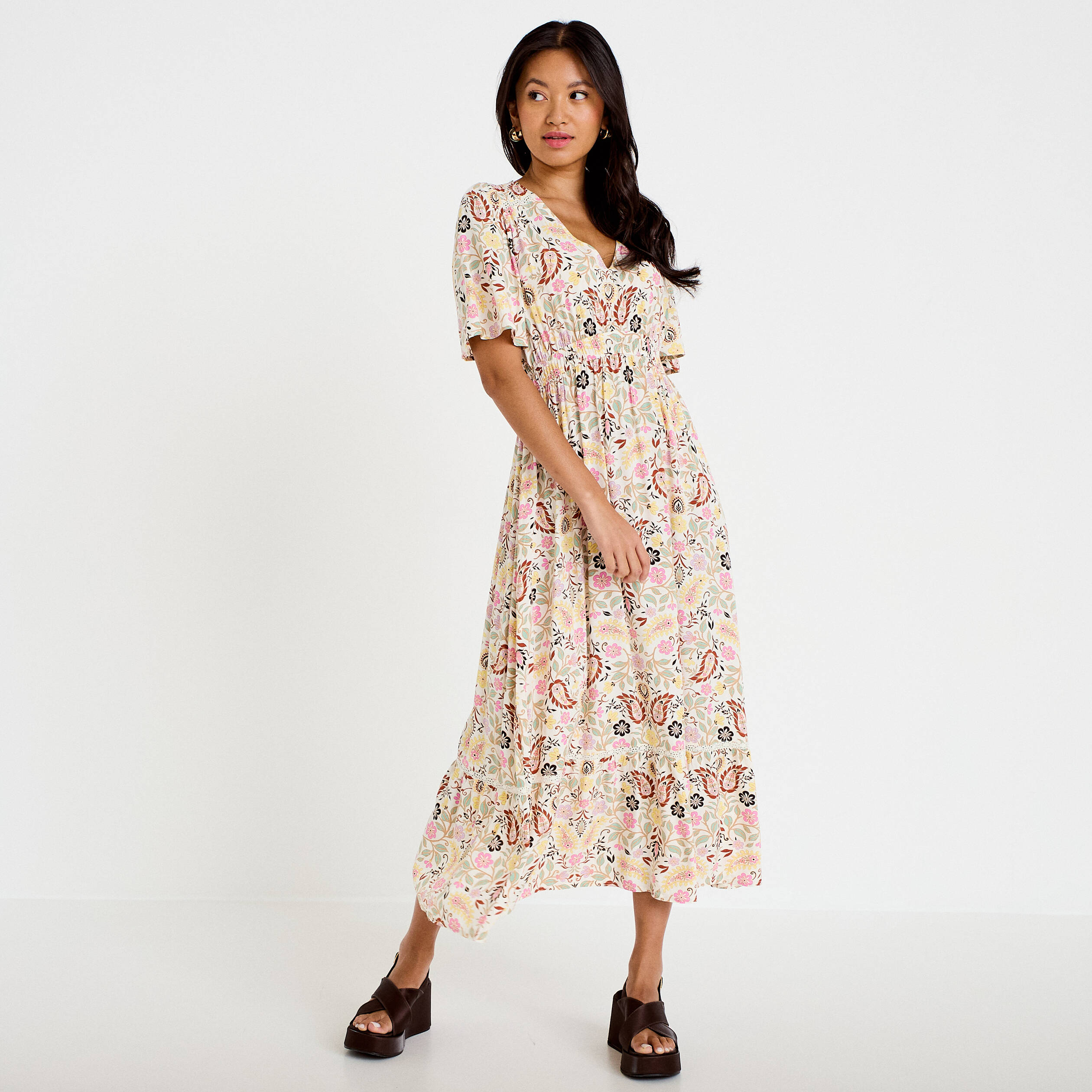 Robe &eacute;vas&eacute;e blanc femme