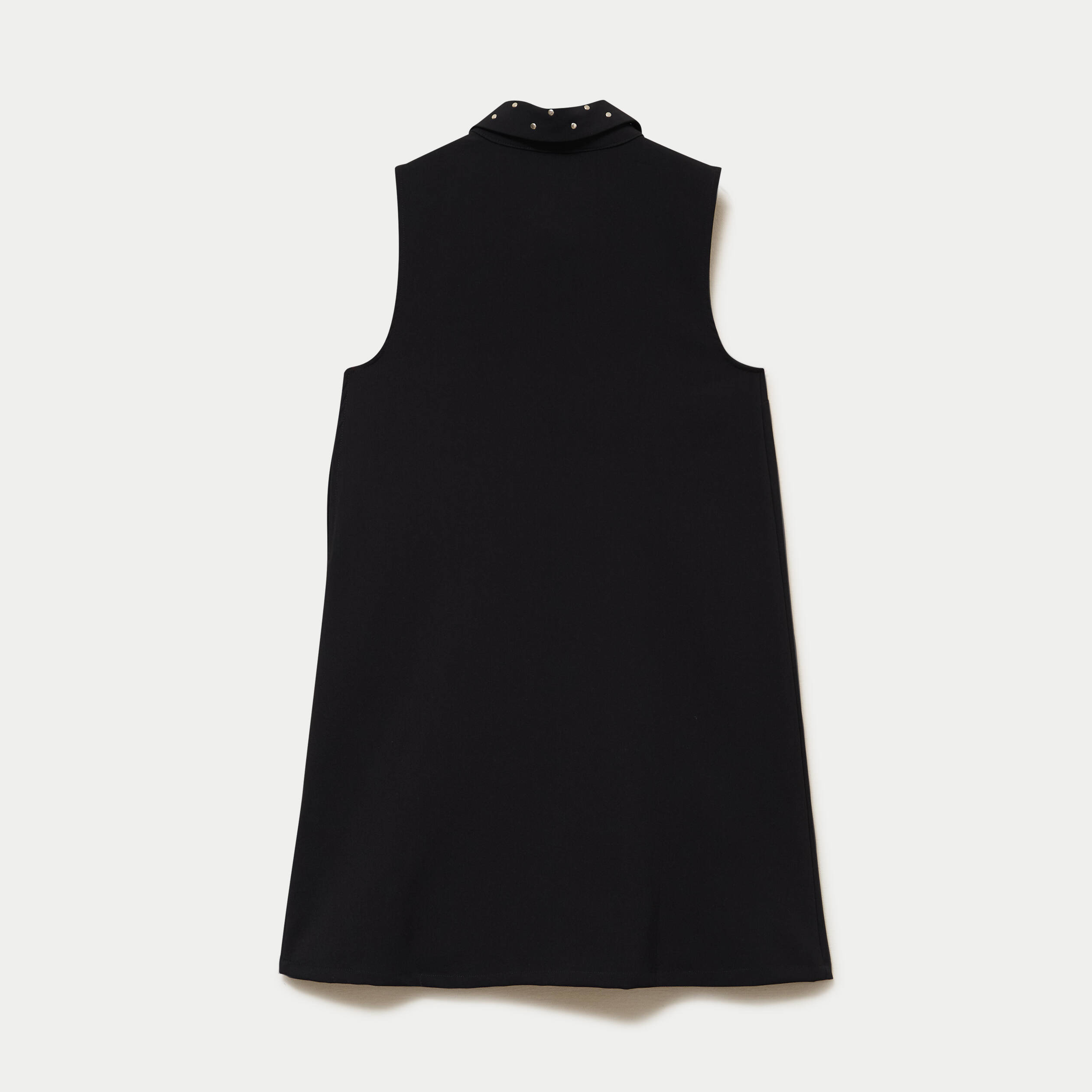 Robe droite courte col chemise clout&eacute;e noir femme