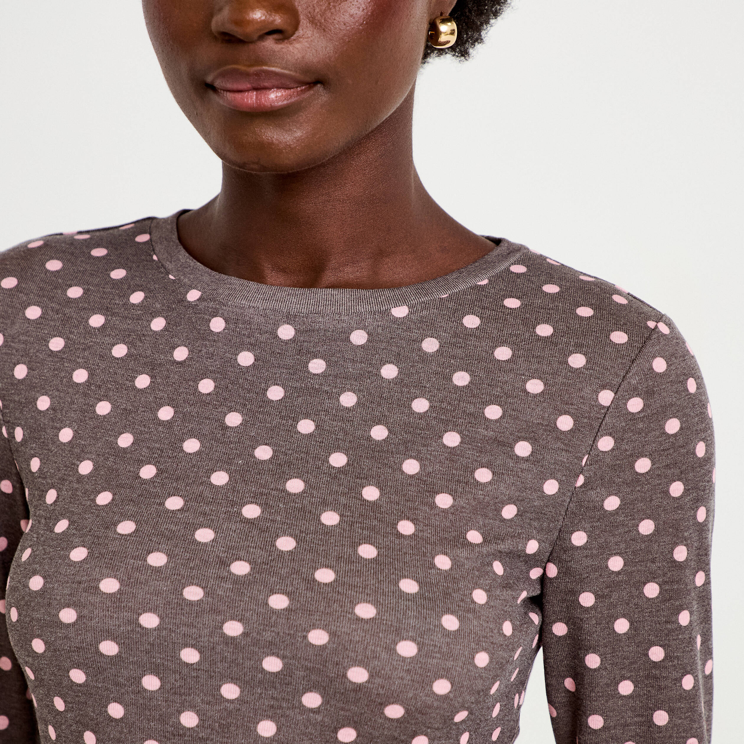 T-shirt ajust&eacute; col rond manches longues marron fonc&eacute; femme