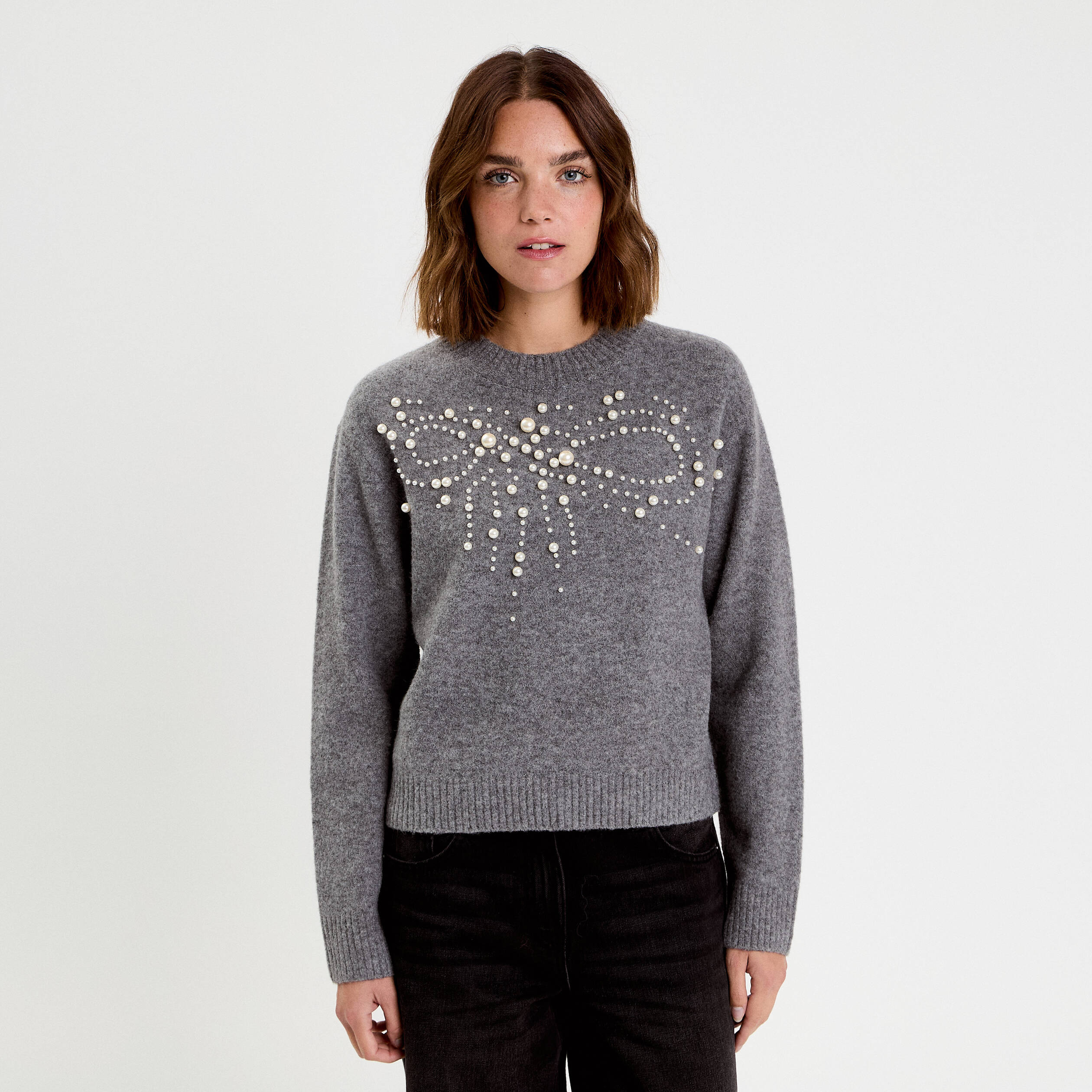 Pull avec perles gris fonc&eacute; femme