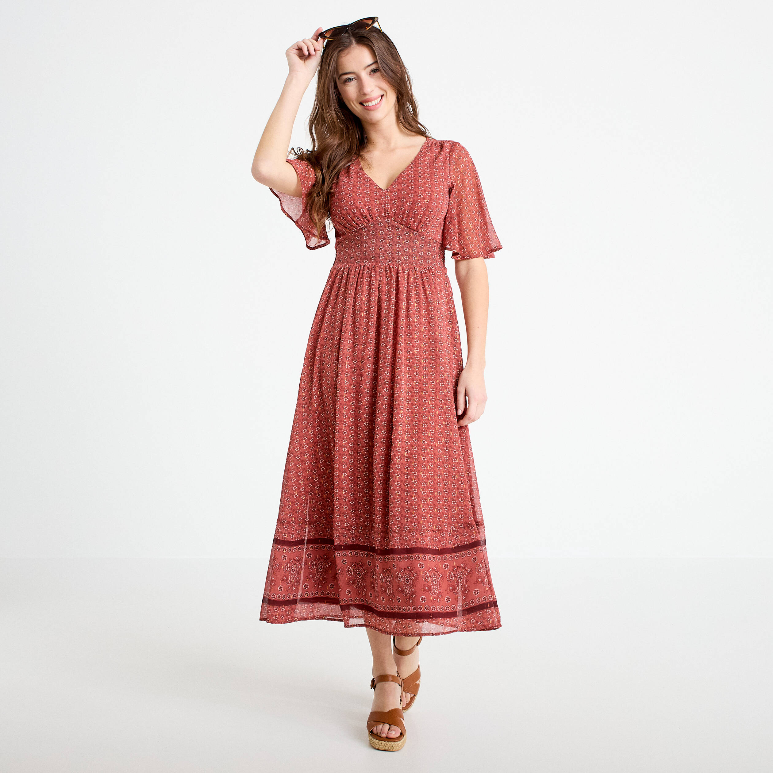 Robe longue &eacute;vas&eacute;e col v voile rouge femme