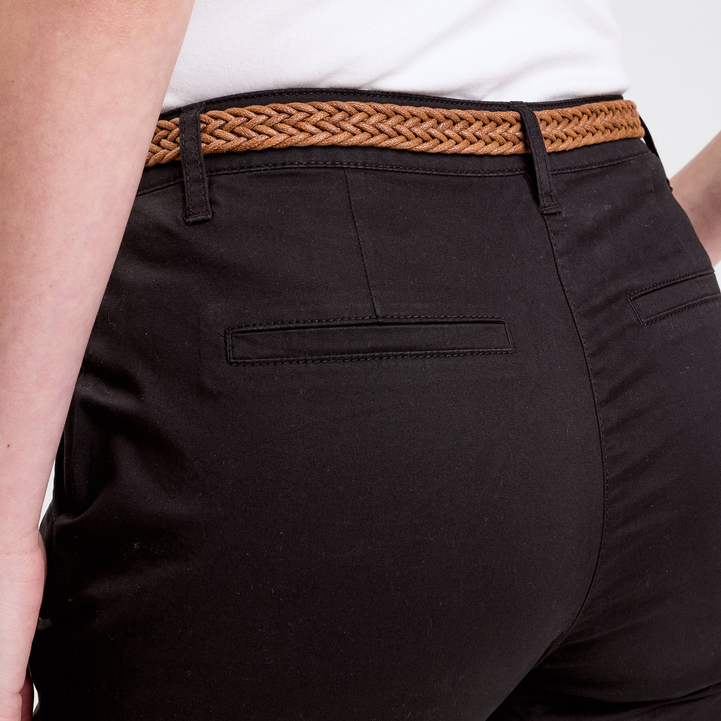Pantalon chino 7/8&egrave;me noir femme