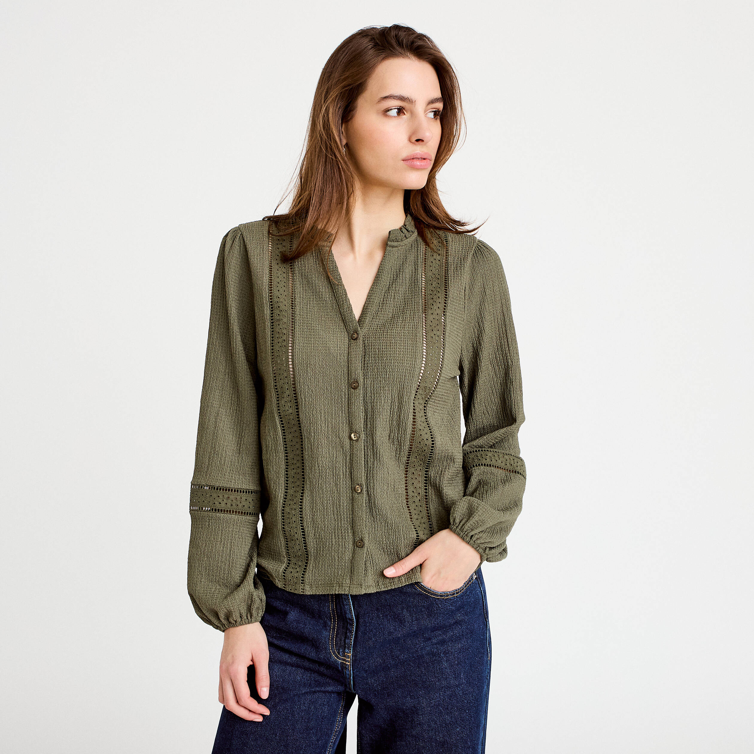 Blouse broderie col V manches longues vert kaki femme