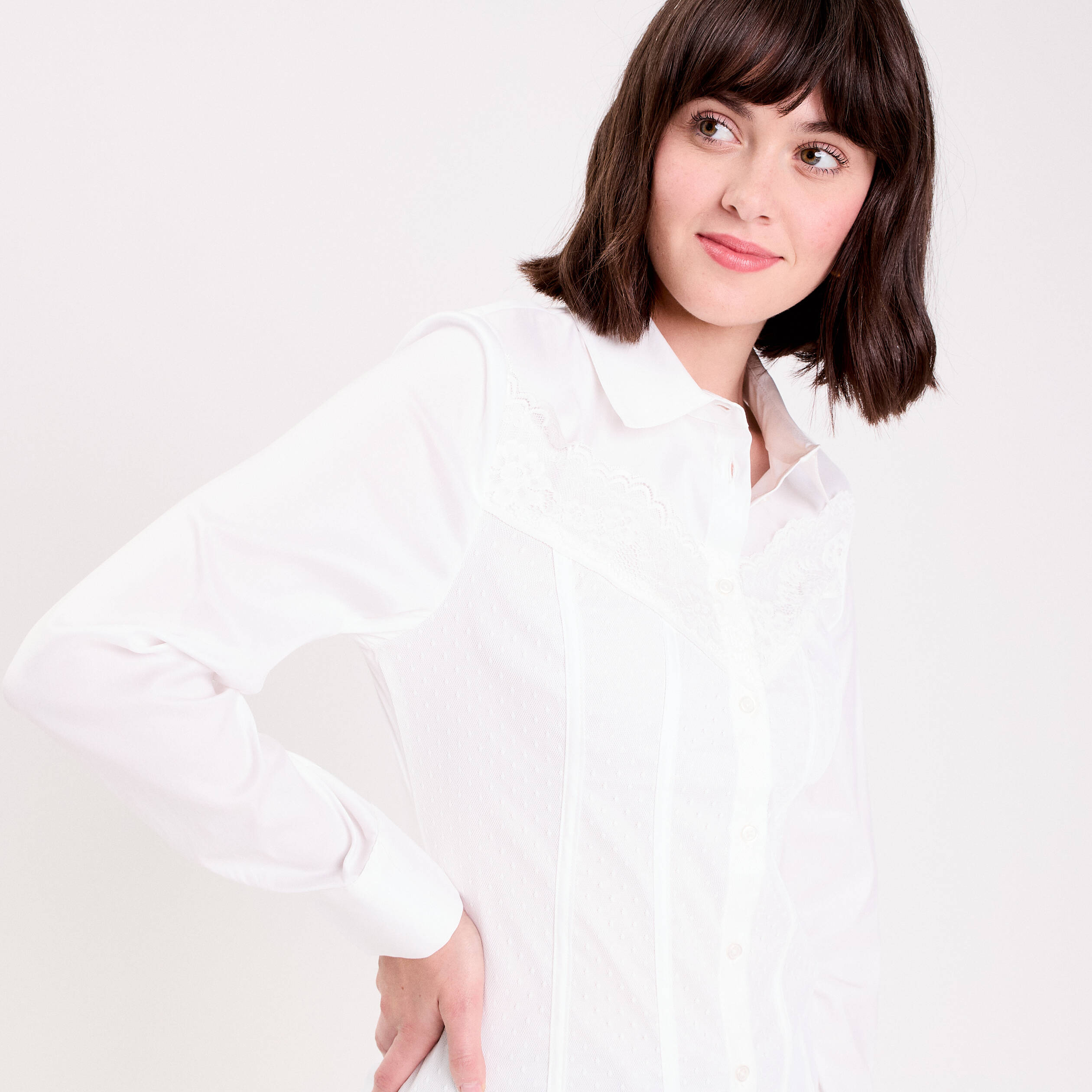 Chemise cintr&eacute;e mi-longue blanc femme