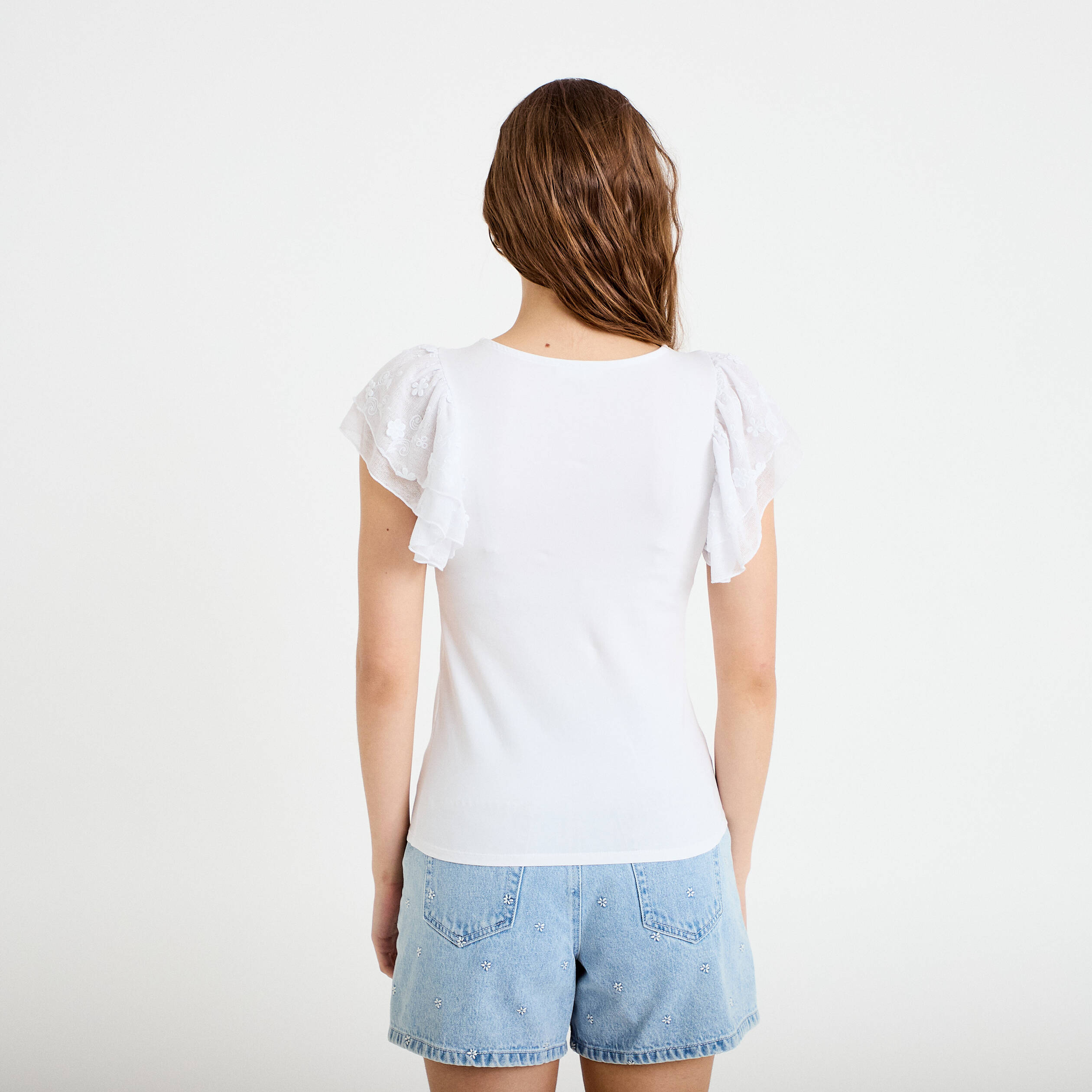 T-shirt ajust&eacute; dentelle col rond blanc femme