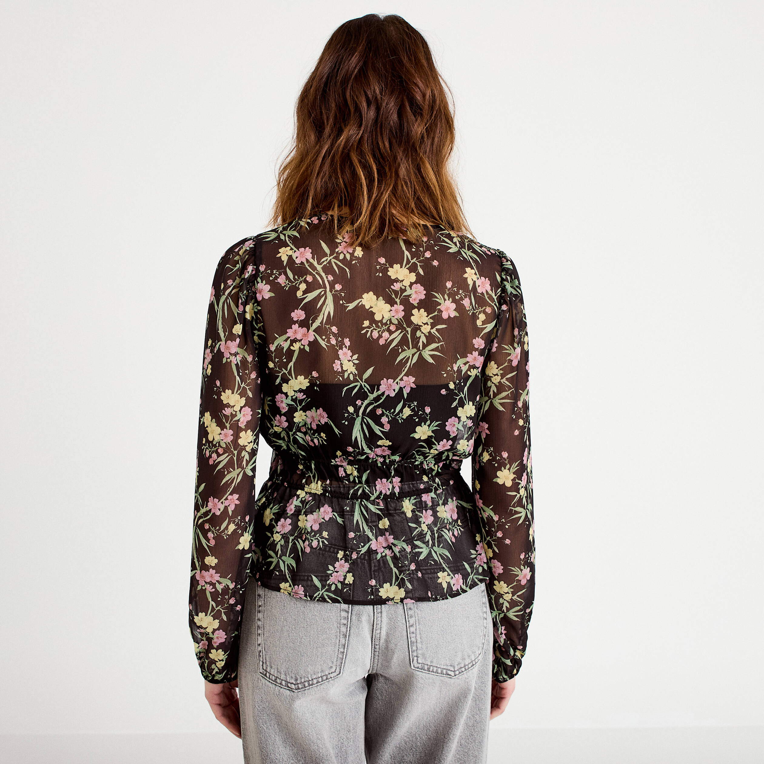 Blouse cintr&eacute;e col v manches longues noir femme
