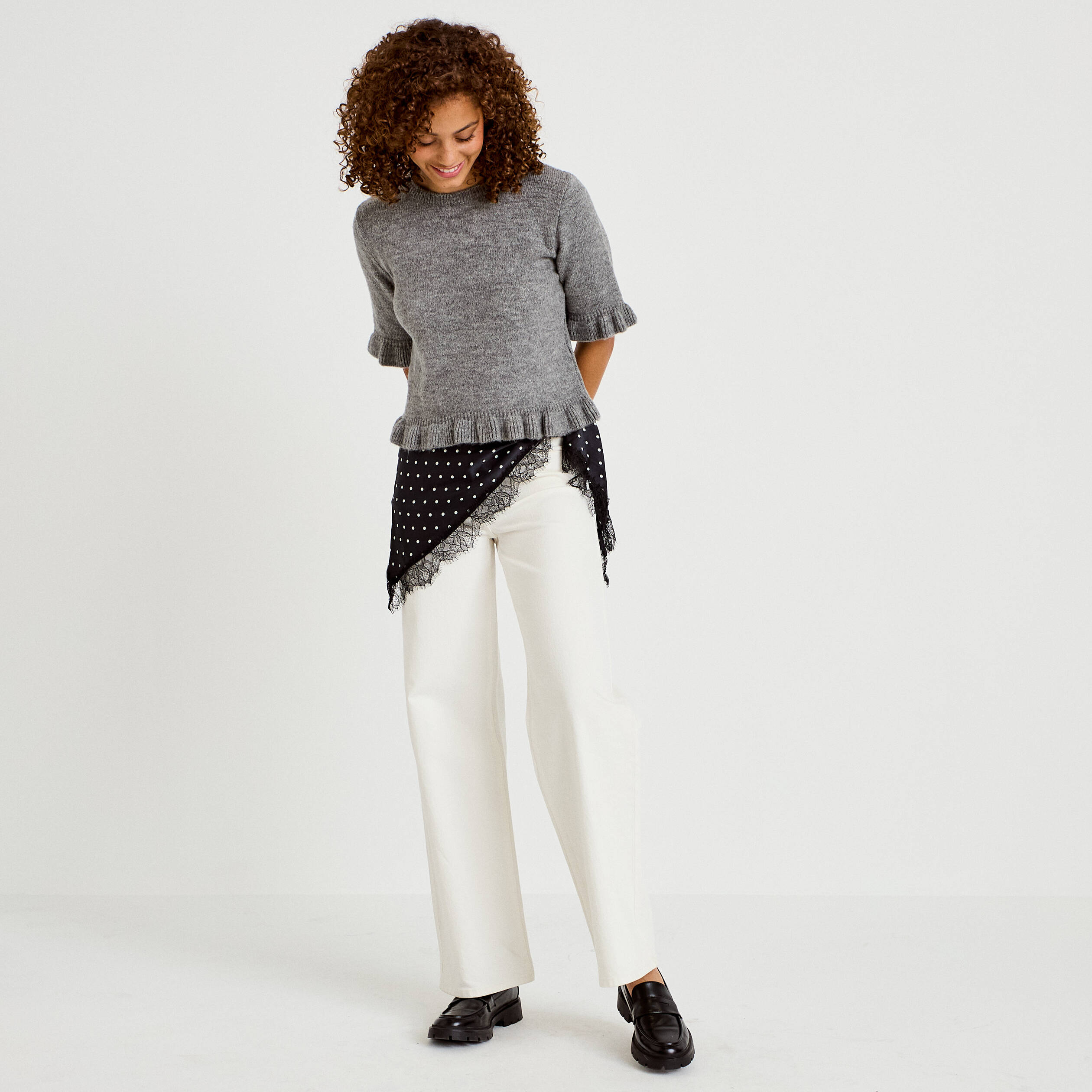 Pull col rond manches courtes gris clair femme